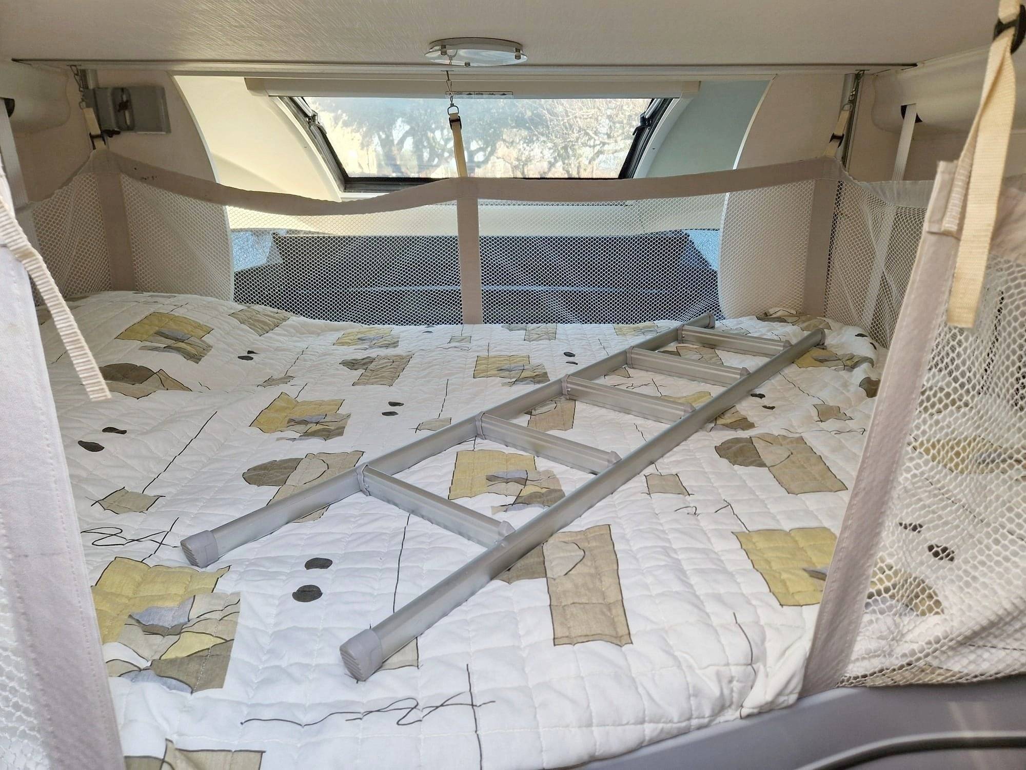 Challenger 358EB Graphite