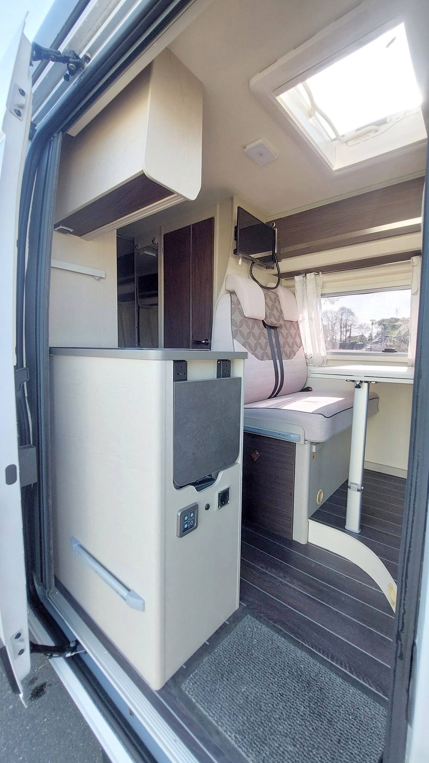 Comedor Fiat Fiat ducato 2,2 140 cv - Yescapa