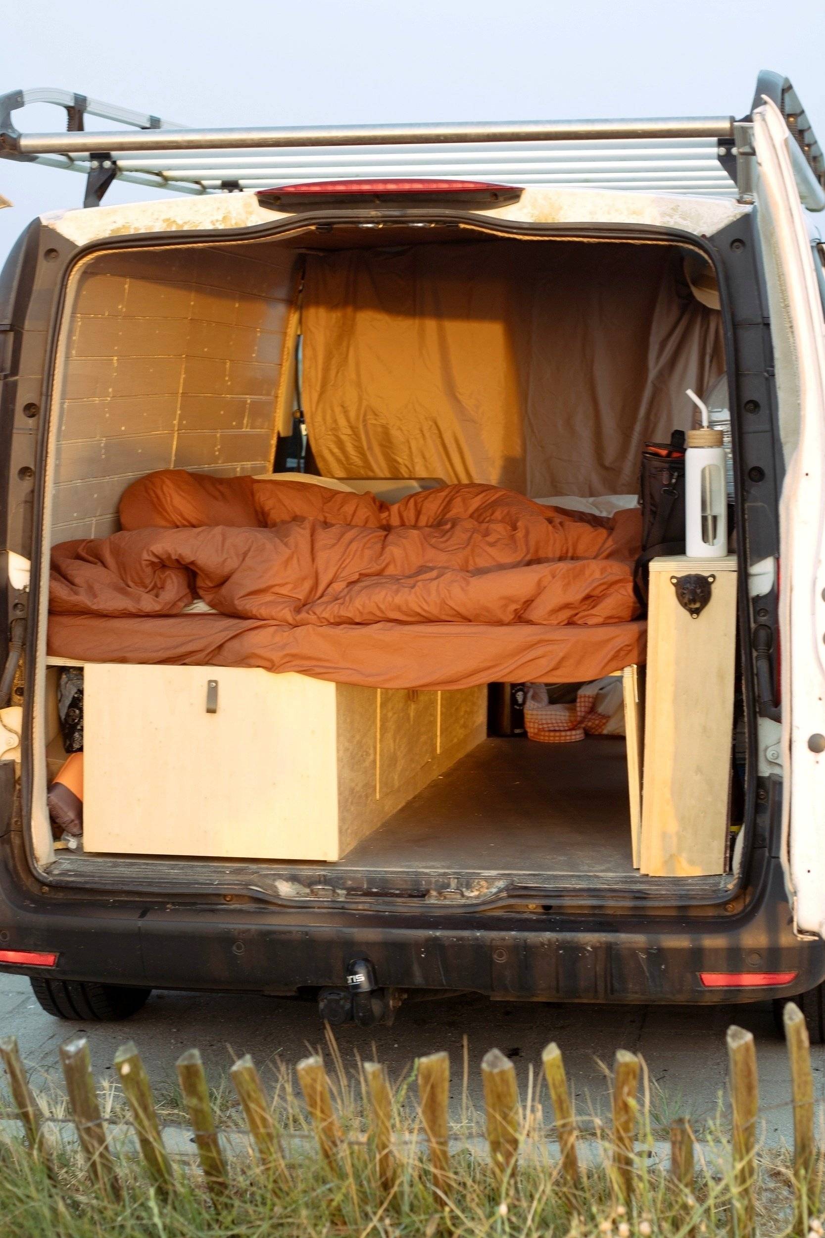 Berth Mercedes - Yescapa