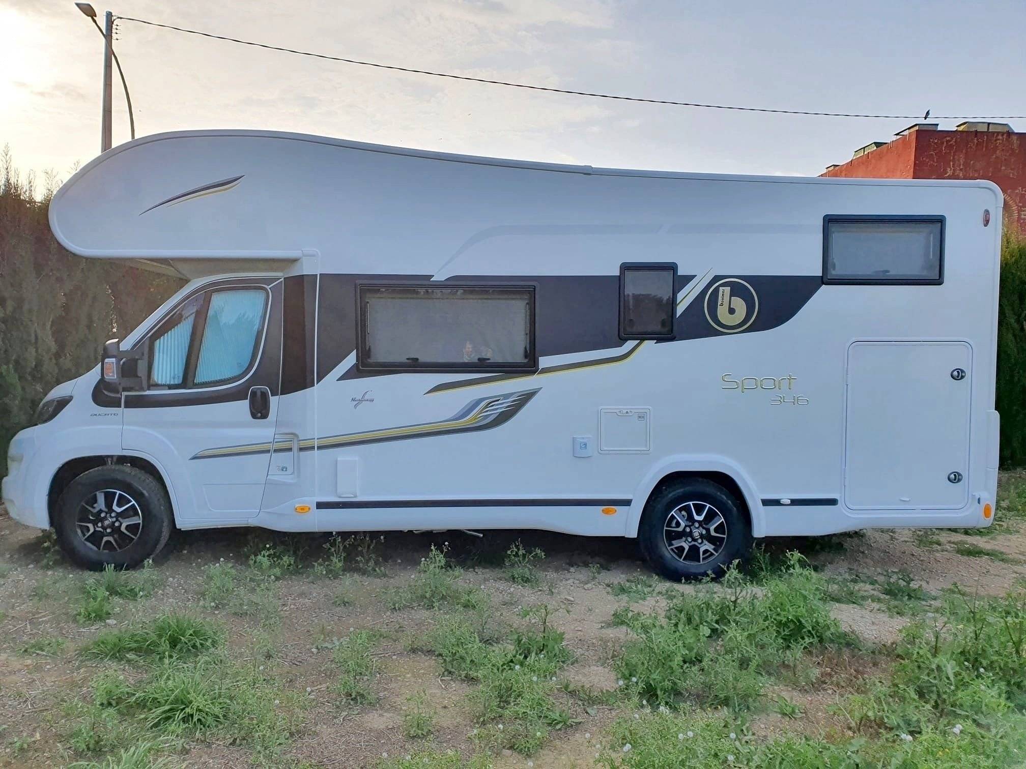 Vista frontale a ¾ Fiat 160cv - Yescapa