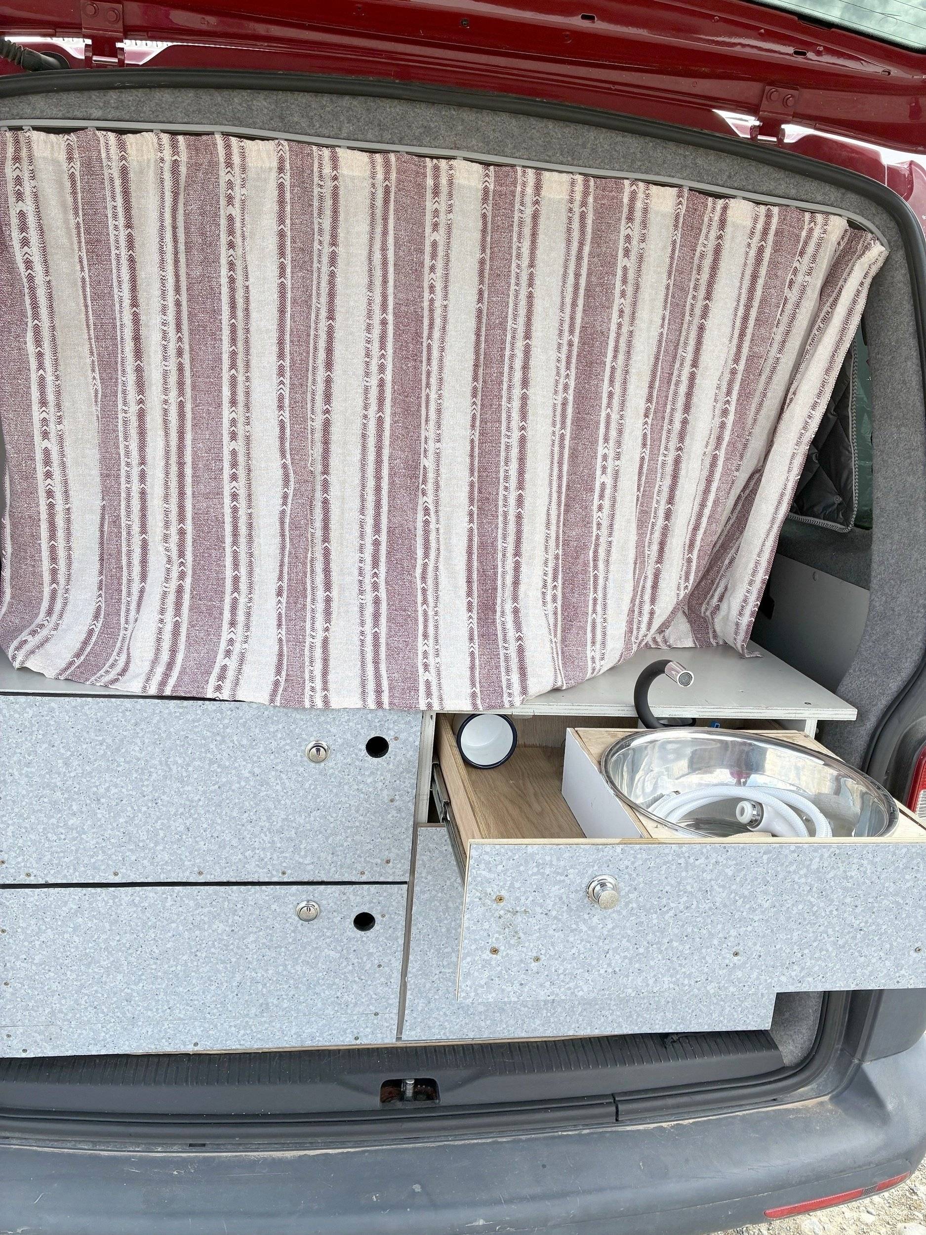 Angolo cucina Volkswagen T5 2,0 l 140 ch - Yescapa
