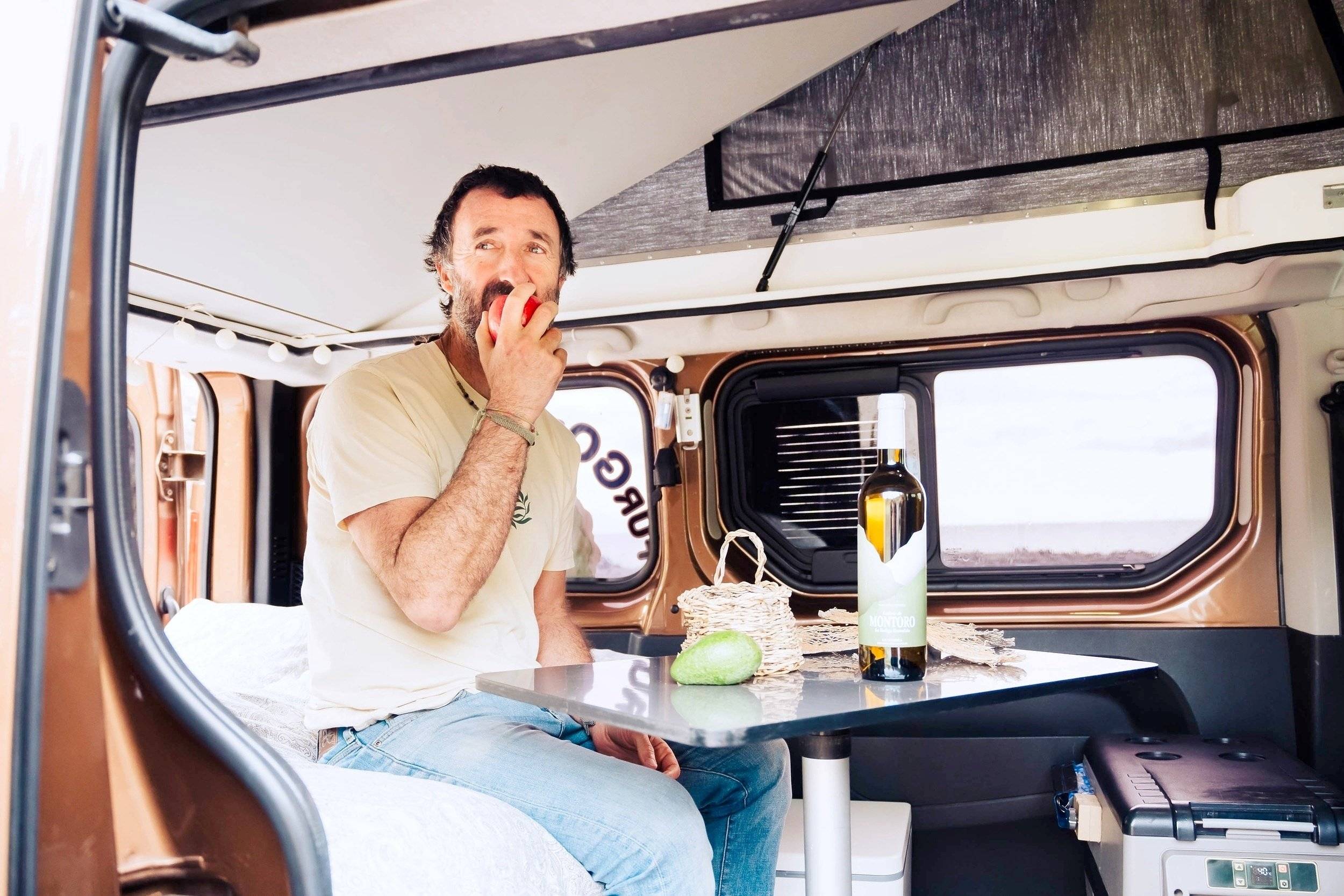 Área de jantar Opel - Yescapa