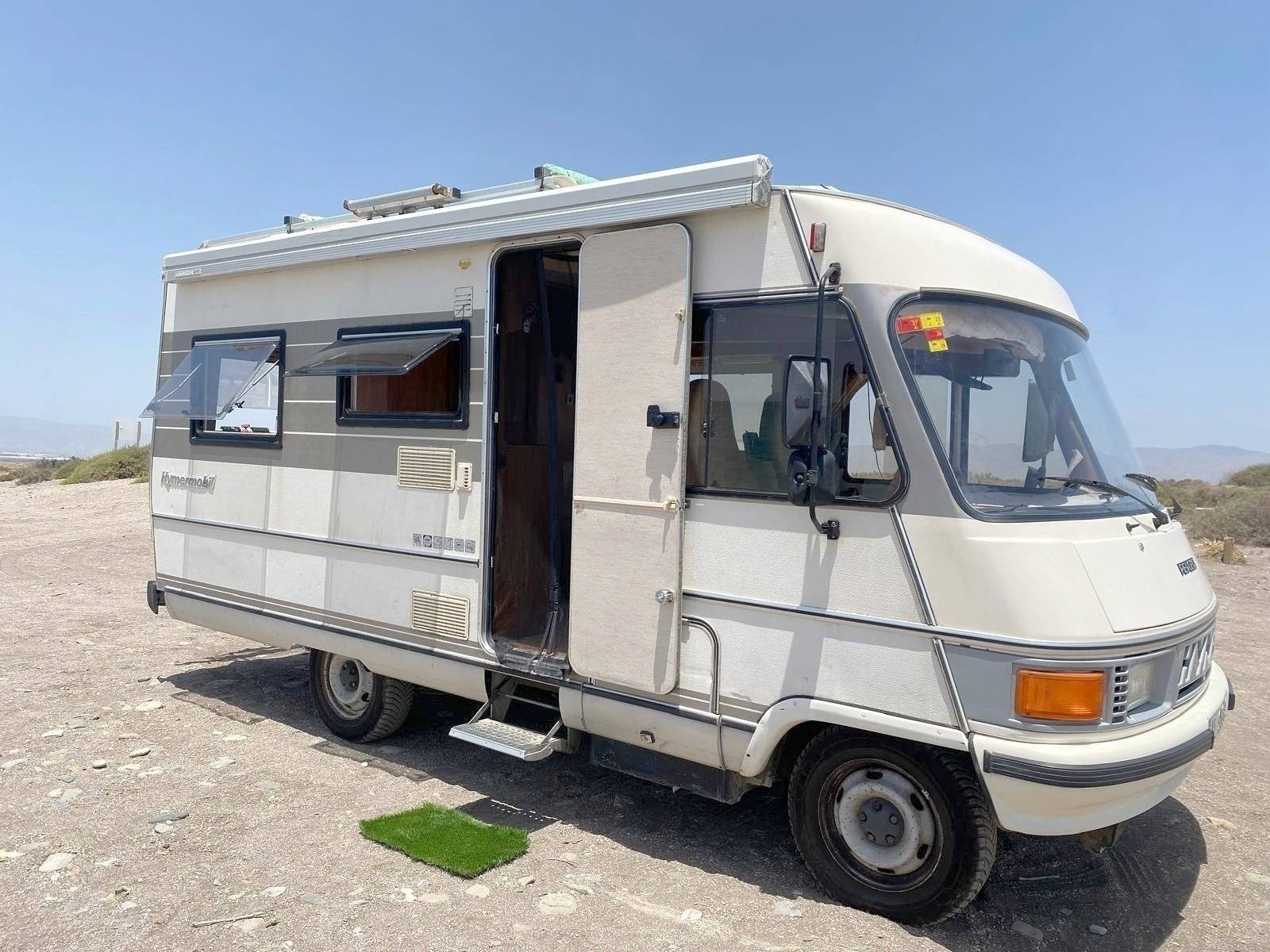 Voorkant 3/4 Peugeot - Yescapa