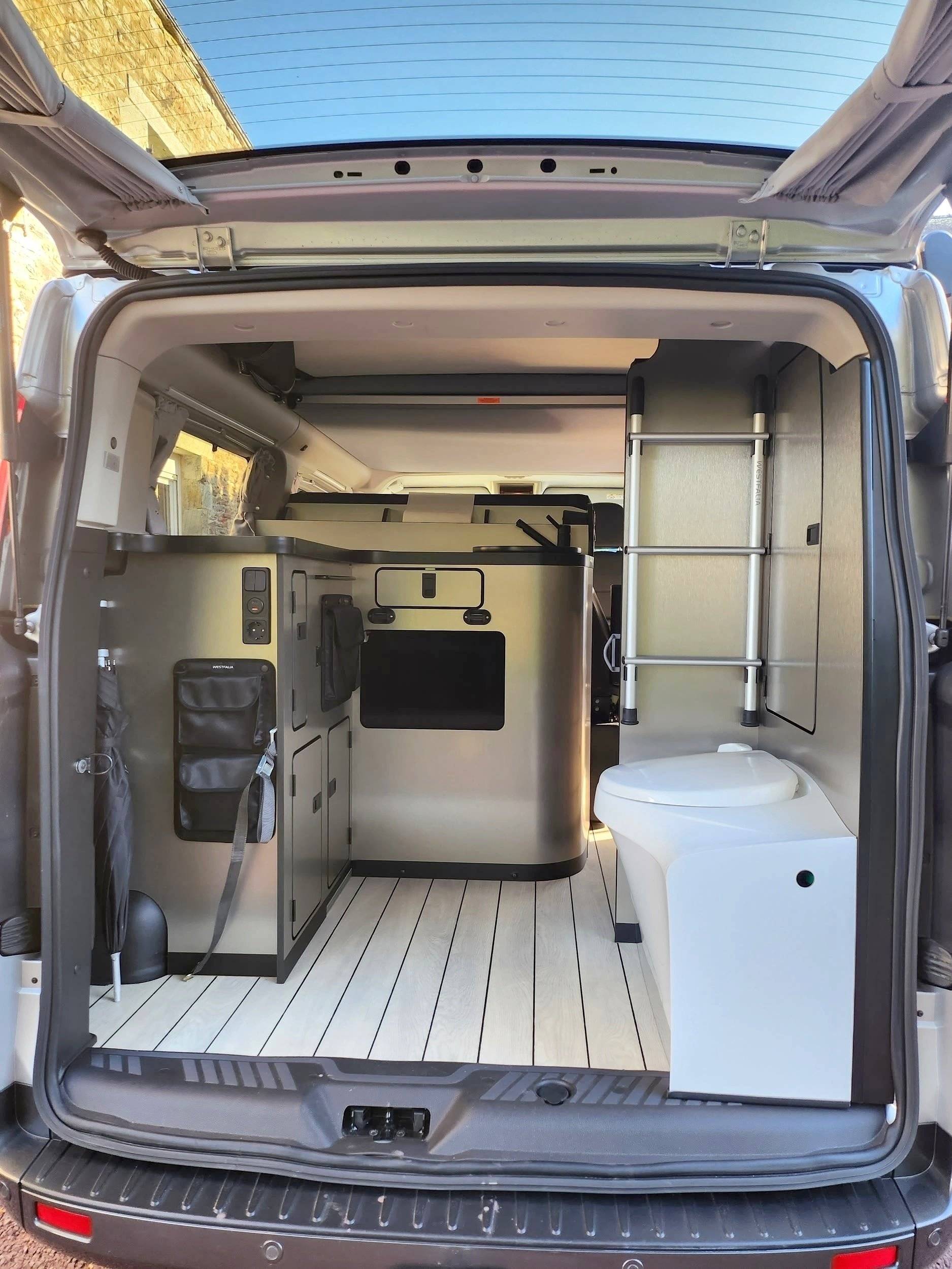 Schlafplätze Ford Ford Nugget Plus - Yescapa