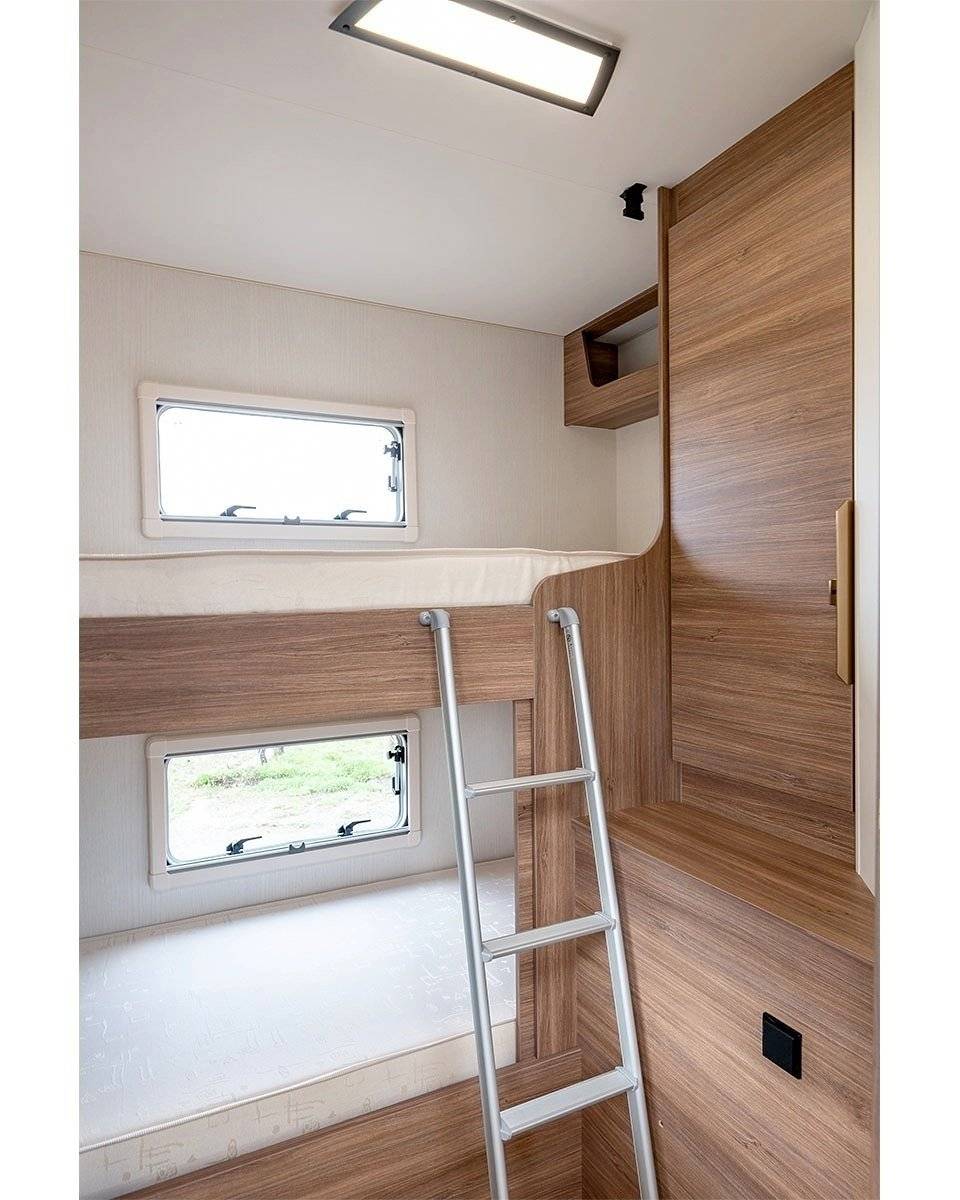 Pilote 35 light 2,4 l 140 ch.