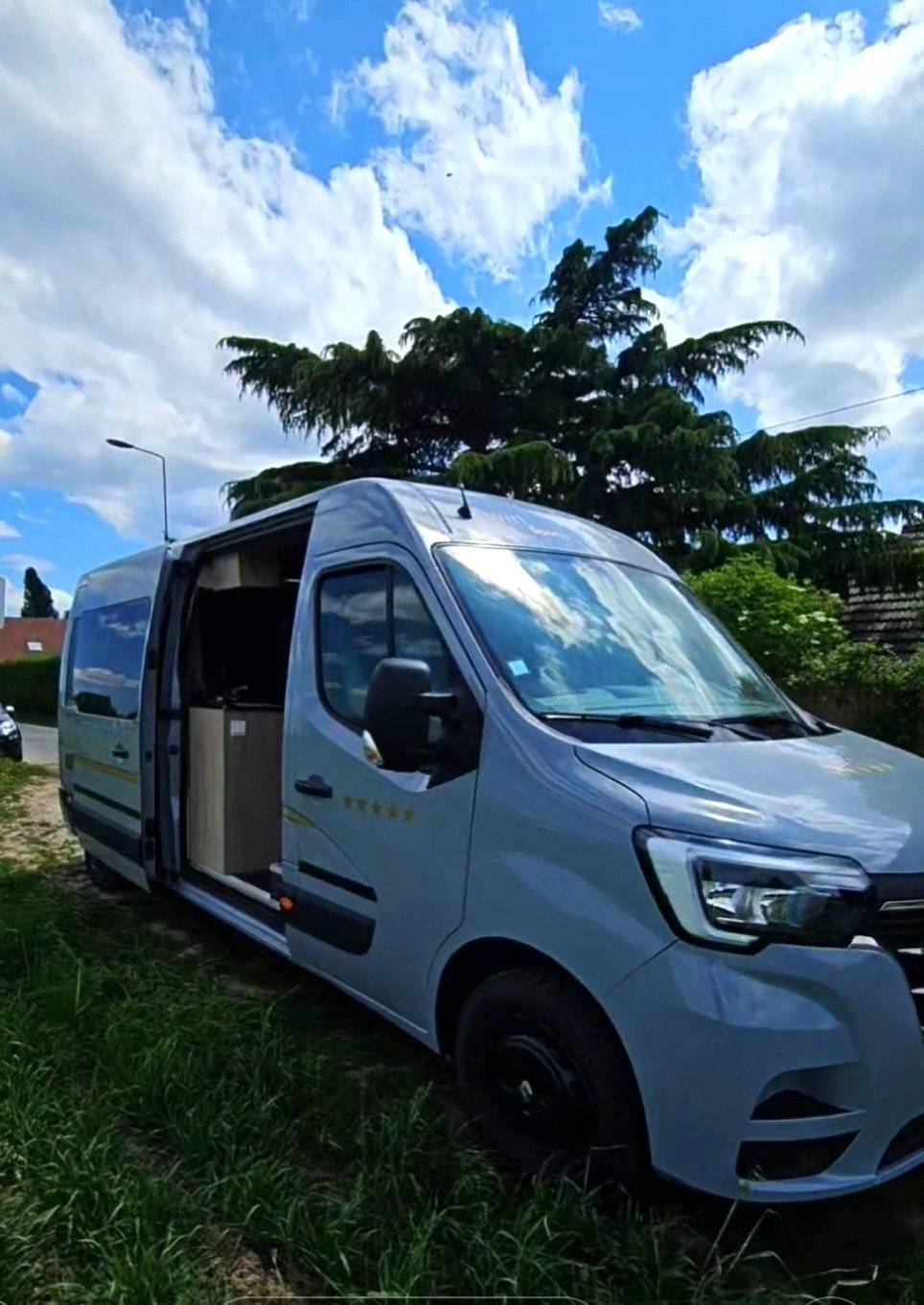 3 C Cartier/Brisebras Renault master
