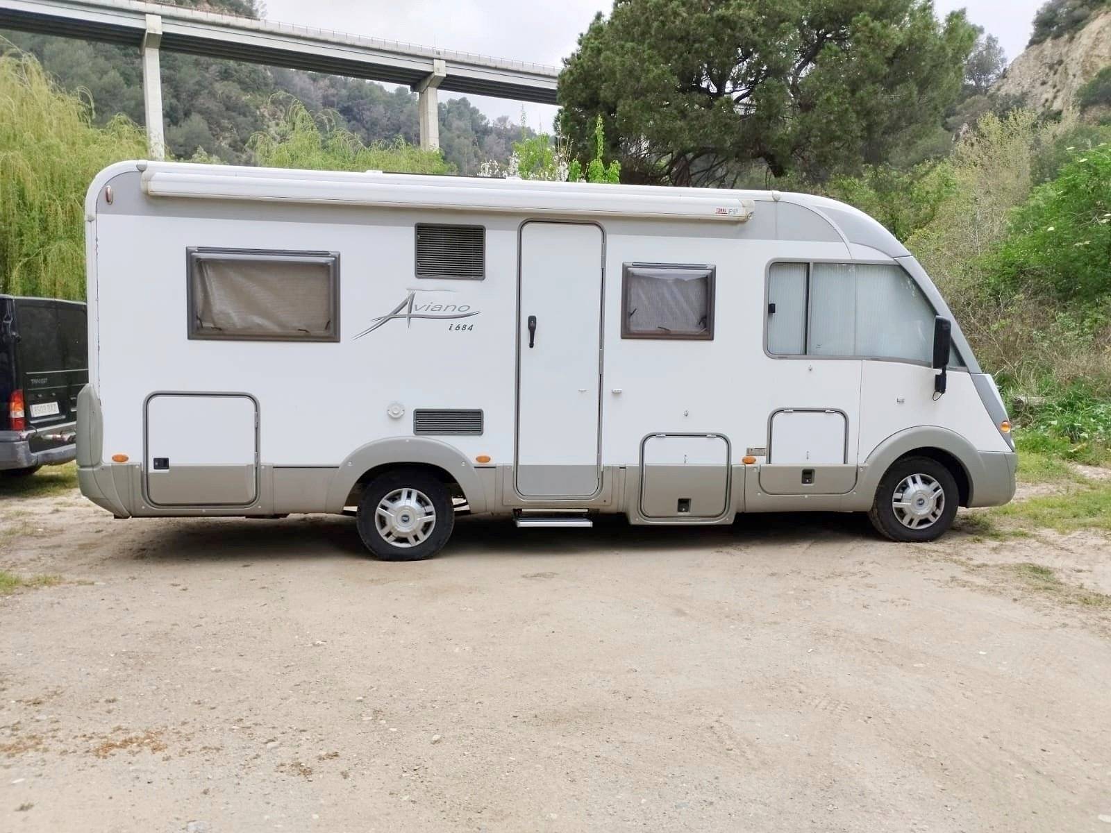schräge Vorderansicht Fiat Fiat - Yescapa
