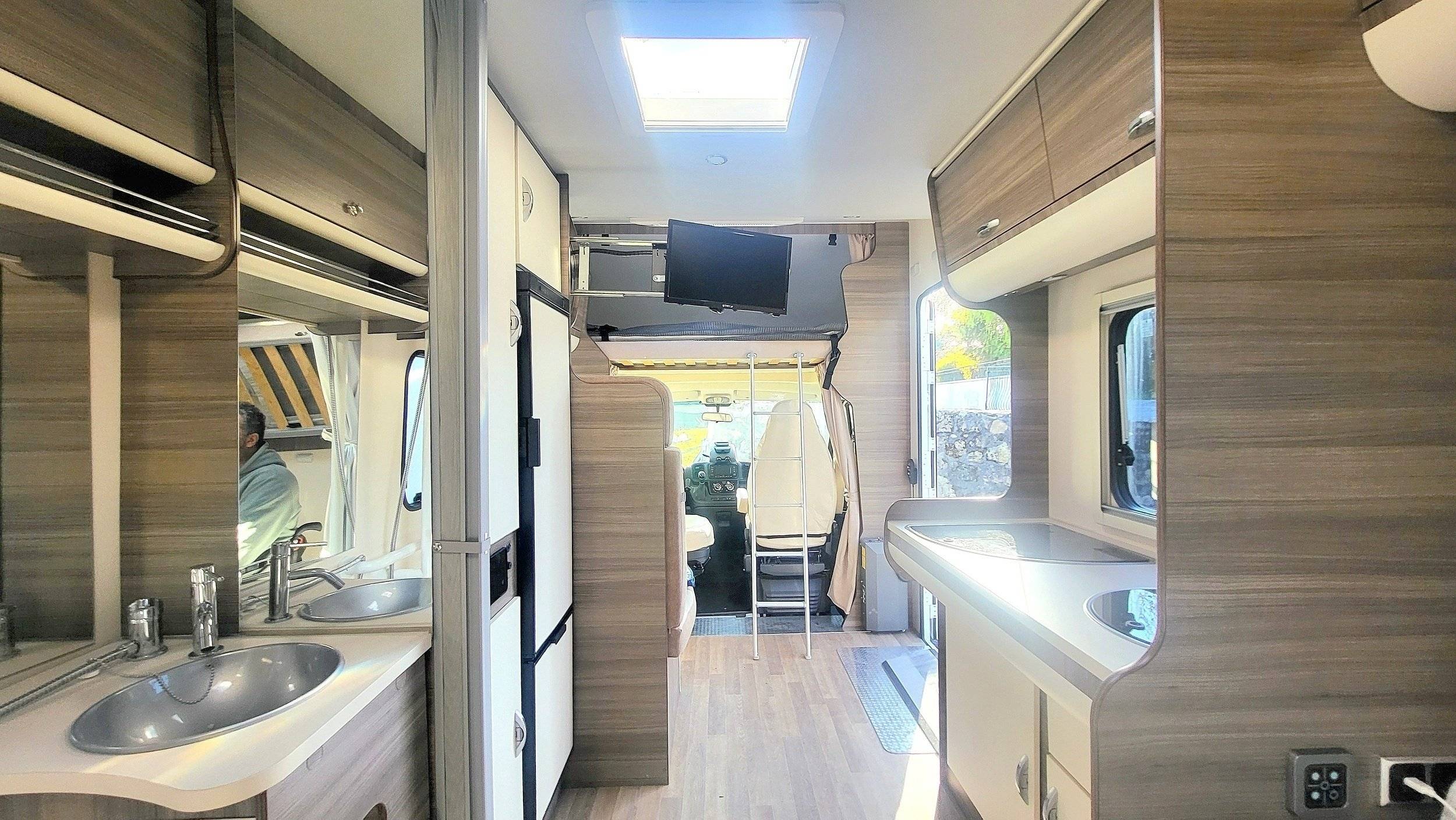 Coachbuilt RV 