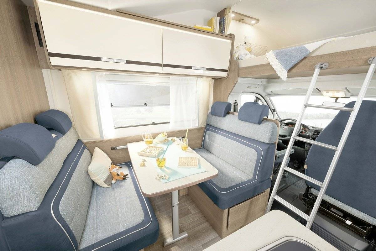 Dinette Sunlight A 68 - Yescapa