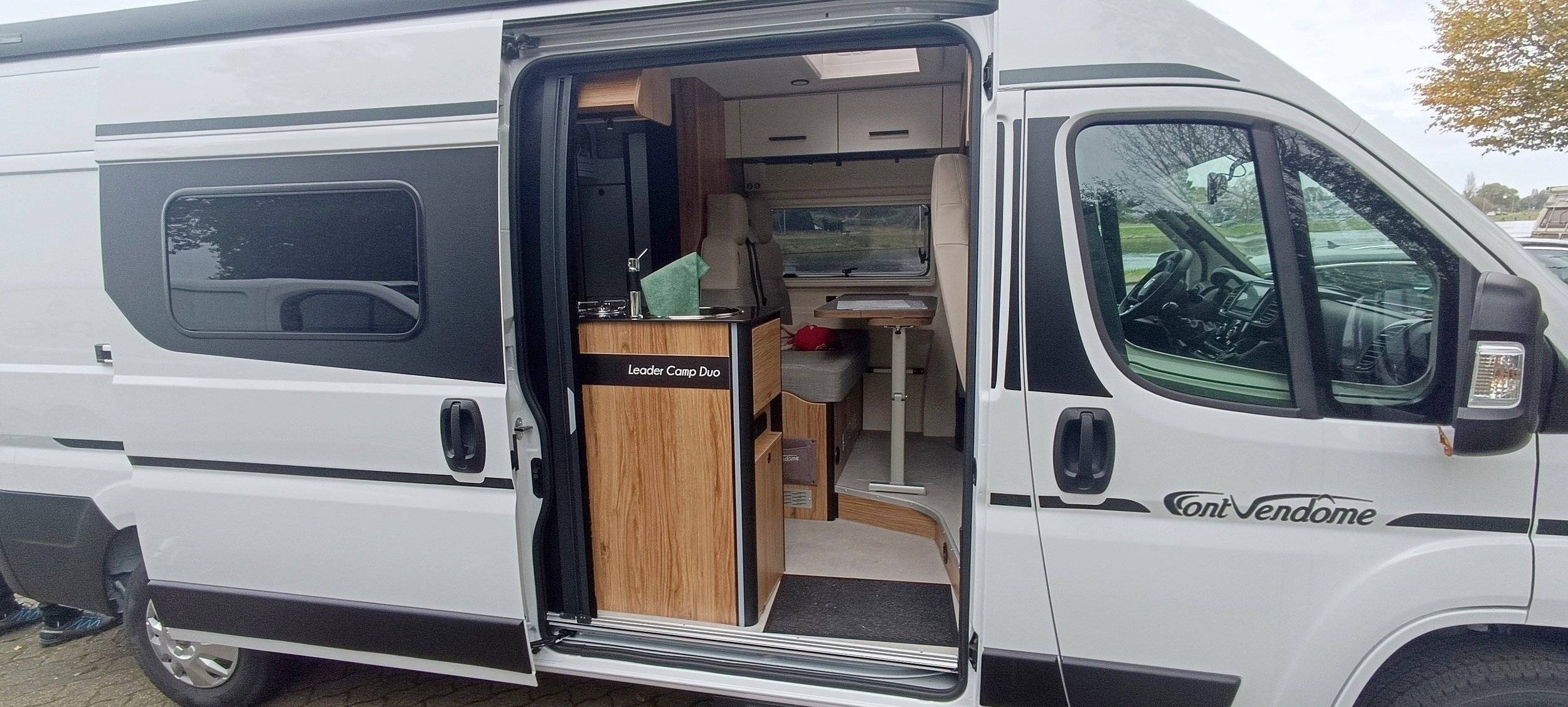 Front view from 3/4 Fiat Fiat ducato 140ch - Yescapa