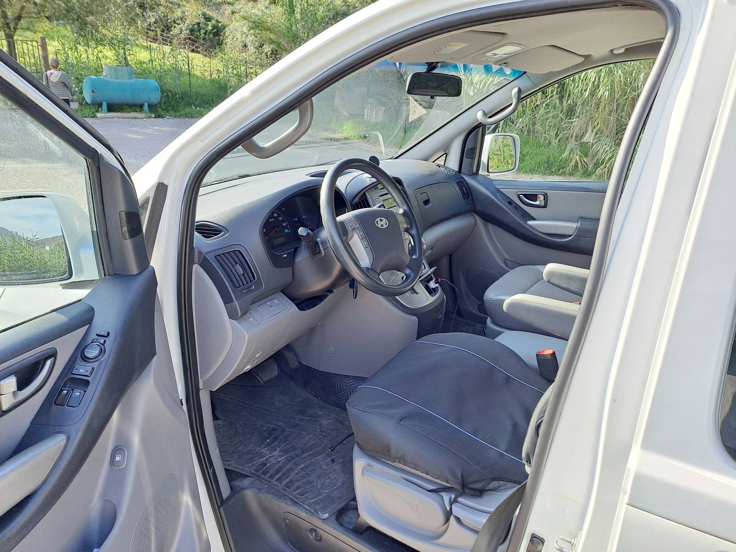 Nomad-Addict Grand Starex 4WD 