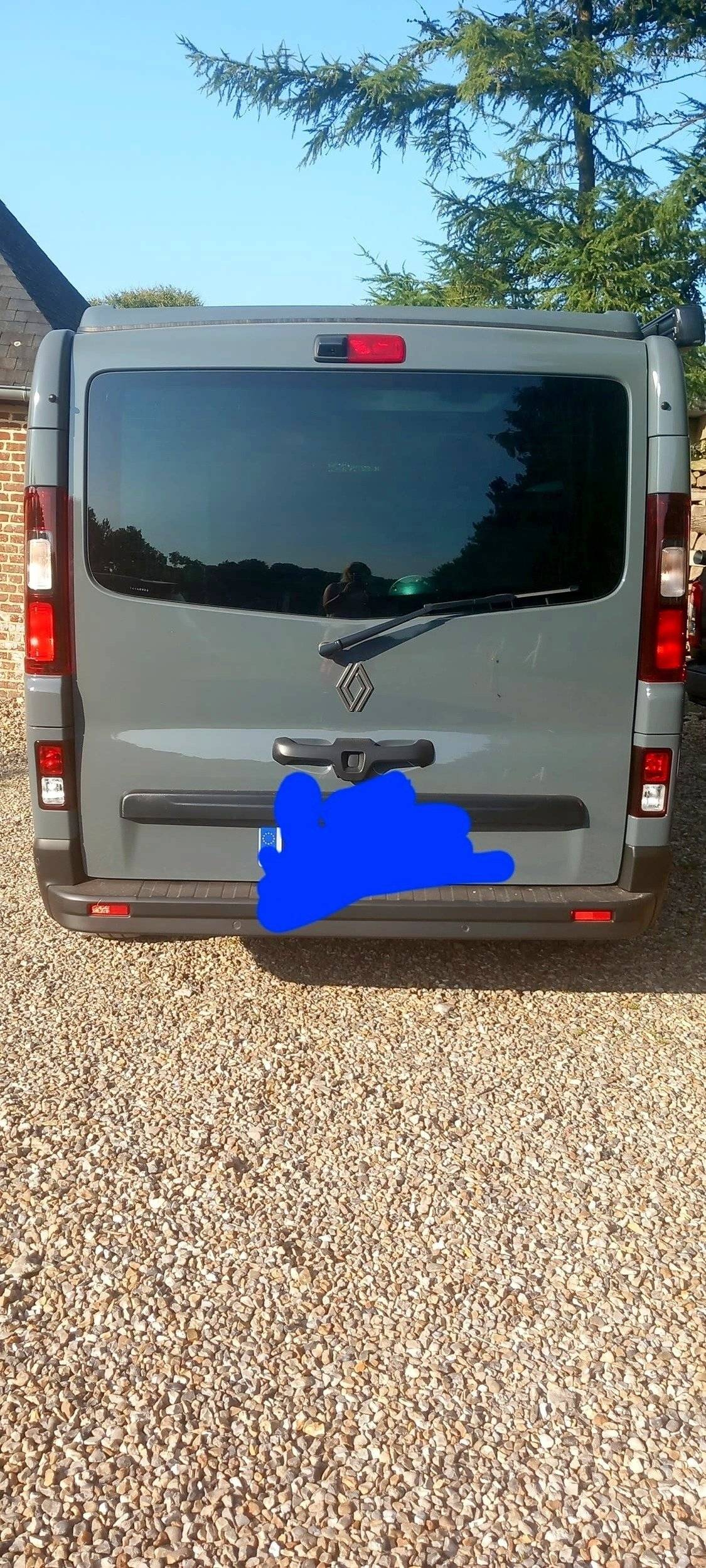 Vue arrière Renault RENAULT TRAFIC III 2L 150cv - Yescapa