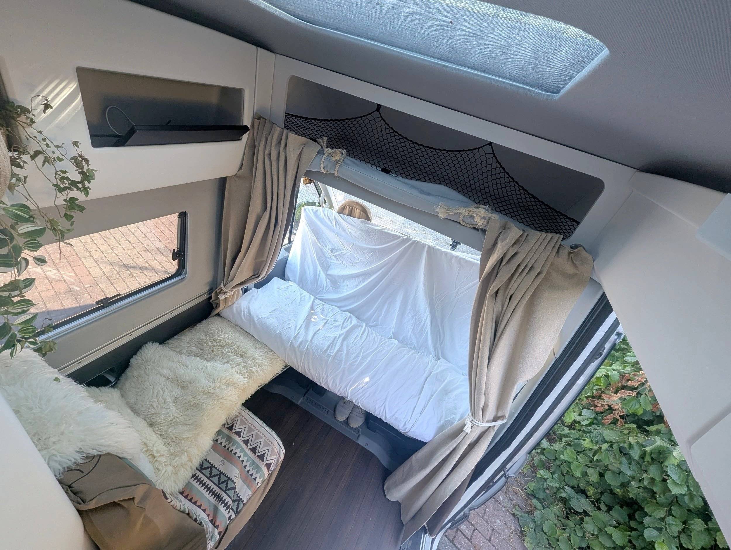Volkswagen Grand California 680
