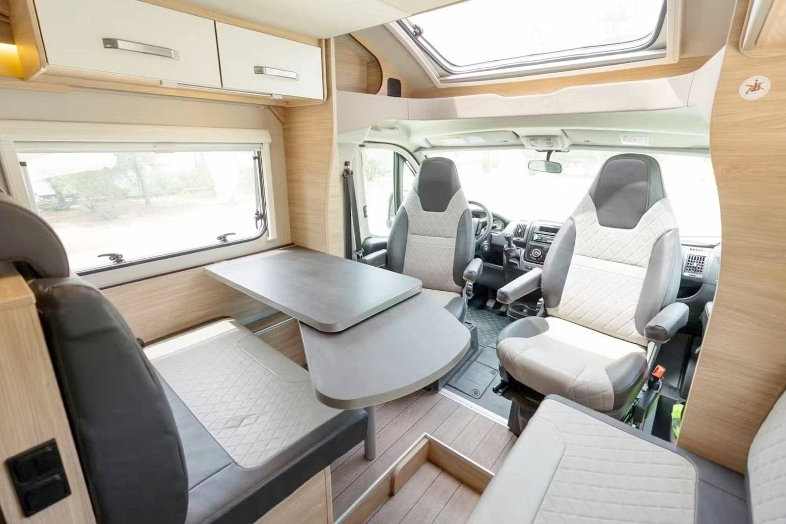 Dinette Fiat - Yescapa