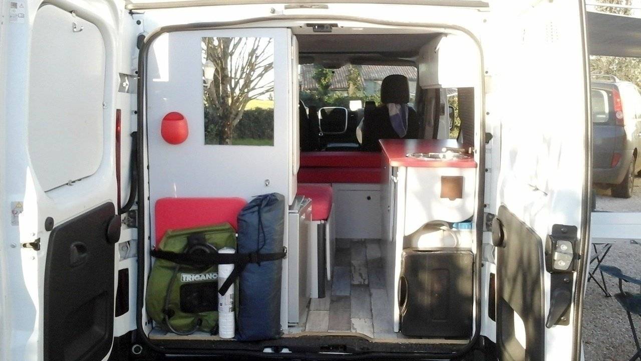 Camp in van RENAULT TRAFIC III 1.6 ENERGY DCI 145 TWIN TURBO EU6 L1H1 2.7T