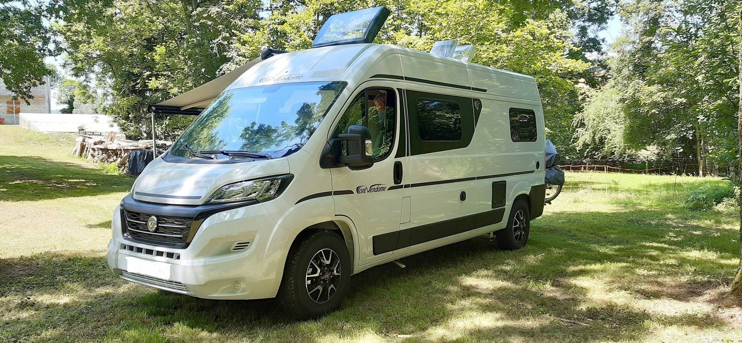 Font Vendôme font vendôme leader camp