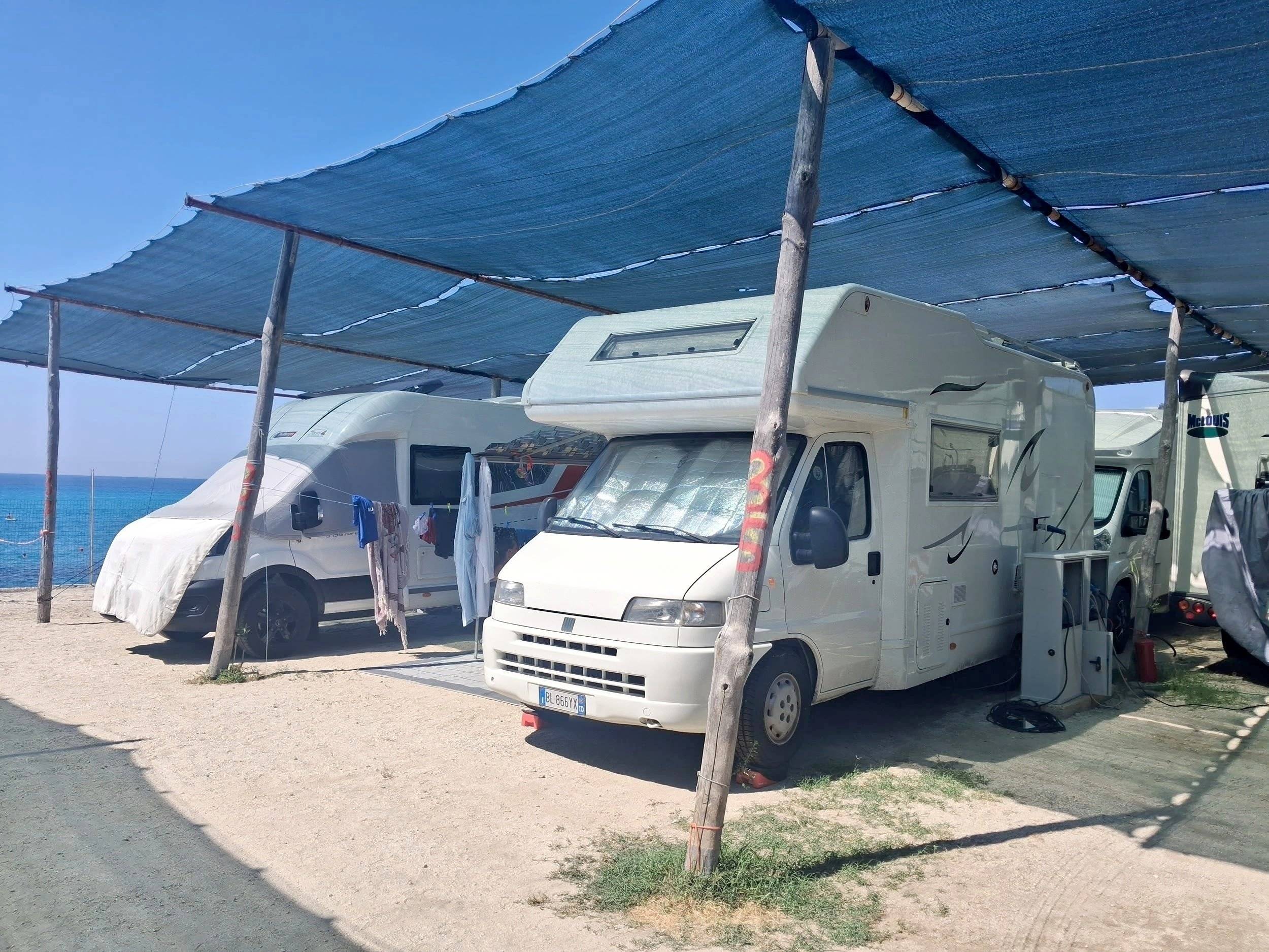 Vue avant de 3/4 Fiat Ducato 2.8L 127 cv - Yescapa
