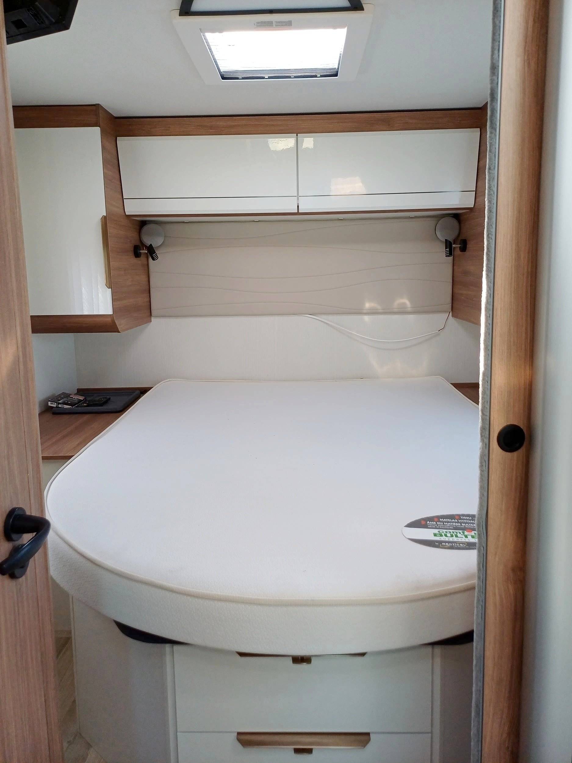 Couchages Fiat Ducato 2,2 l Multijet 120 ch. - Yescapa