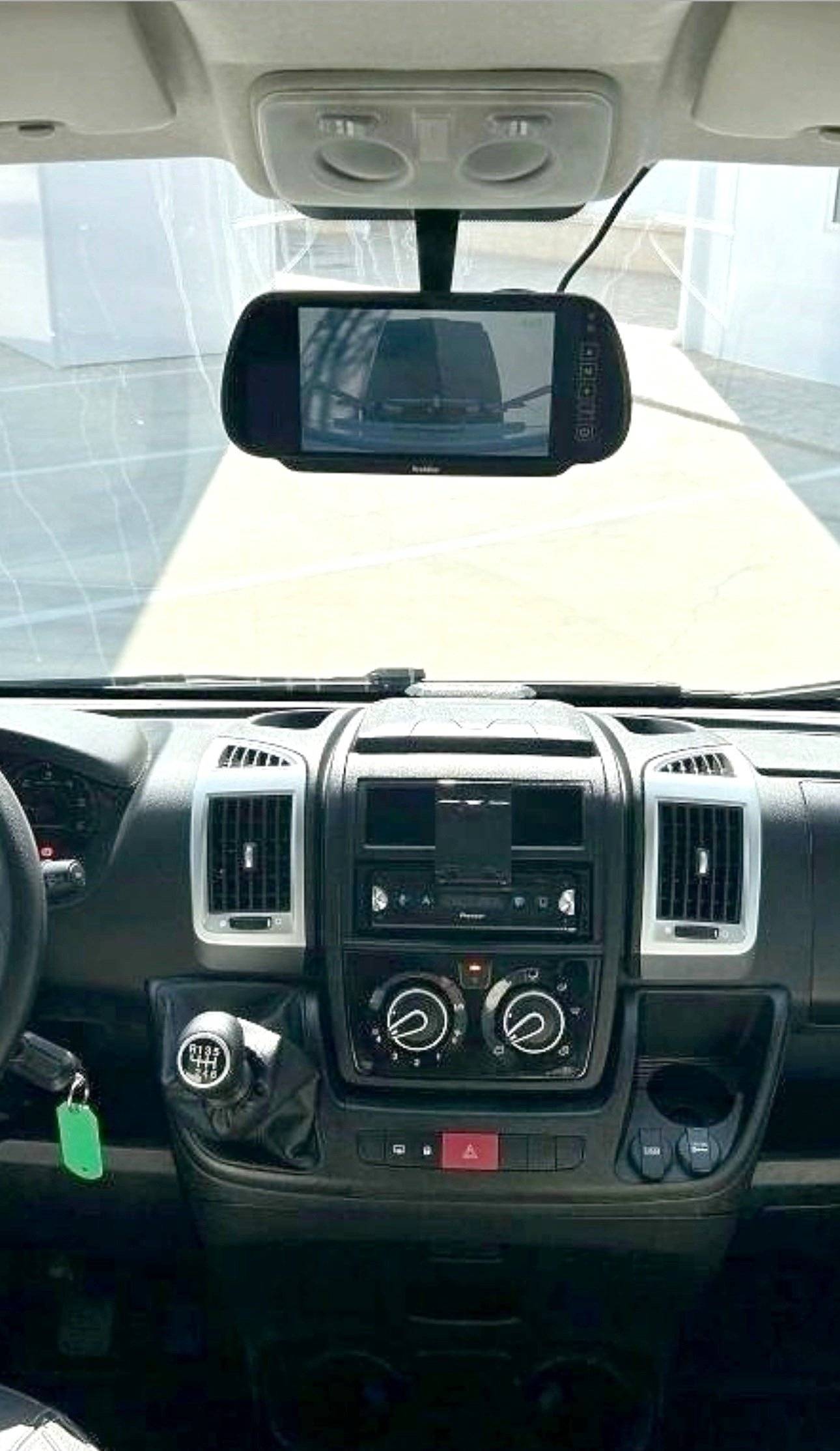 Challenger 2,3 l 130 ch