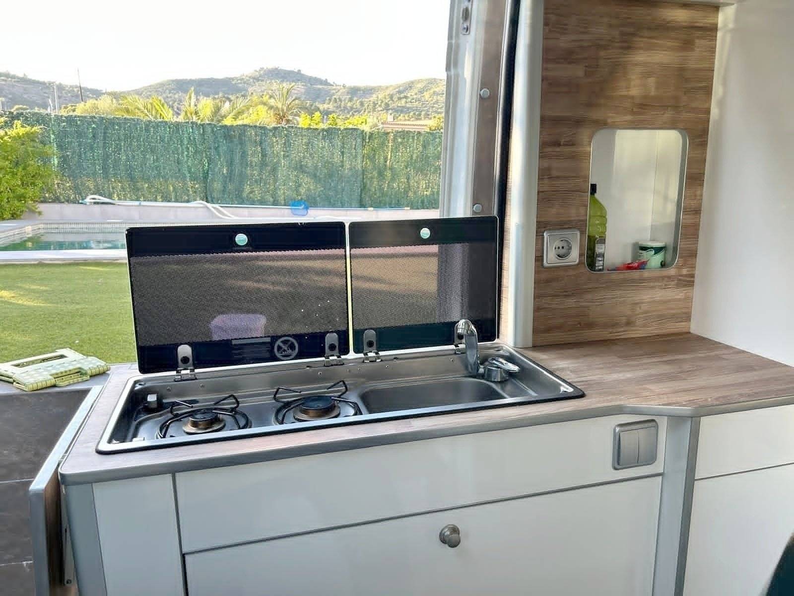 Coin cuisine Peugeot Boxer - Yescapa