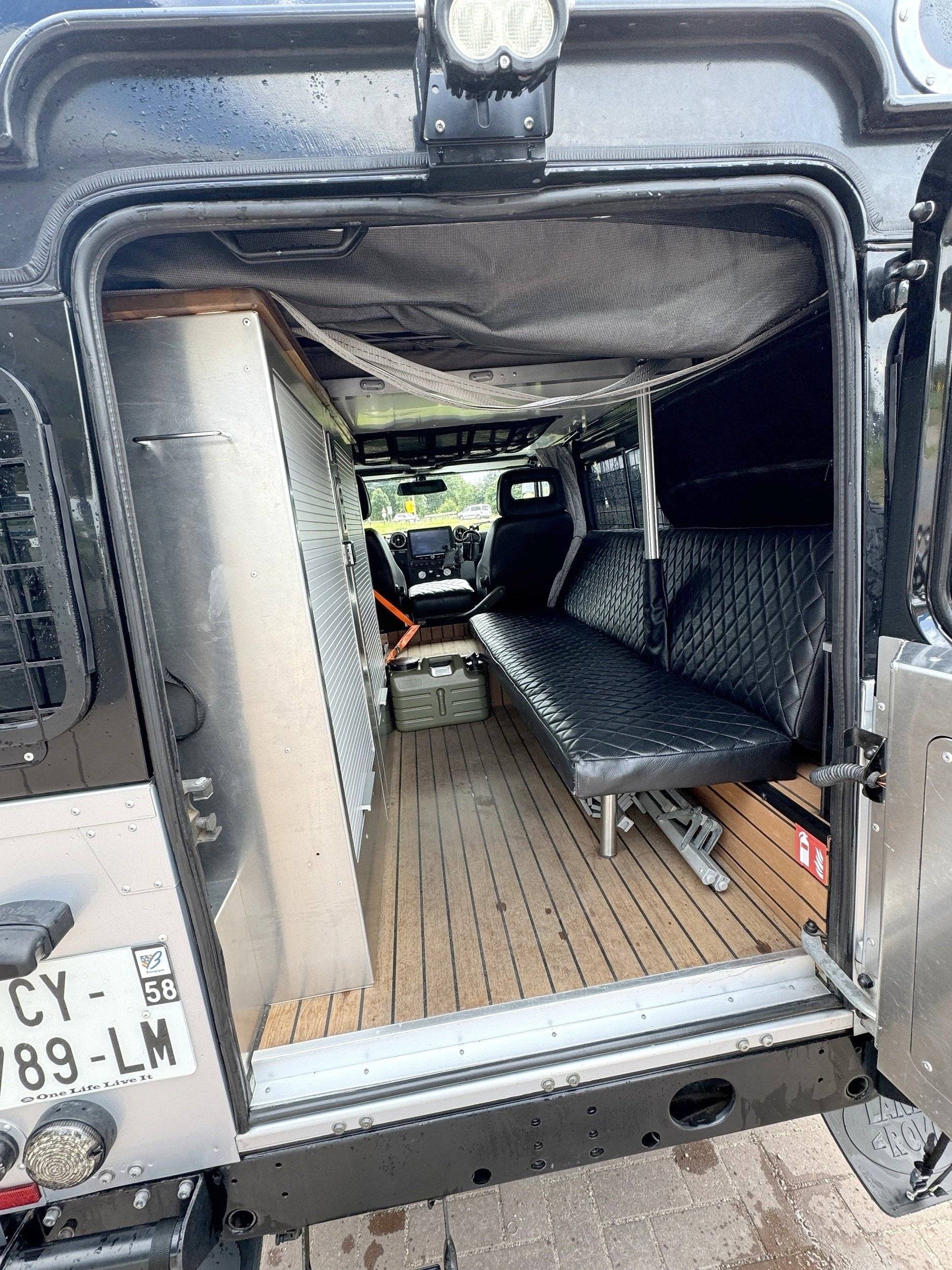 Eethoek Landrover  Defender - Yescapa