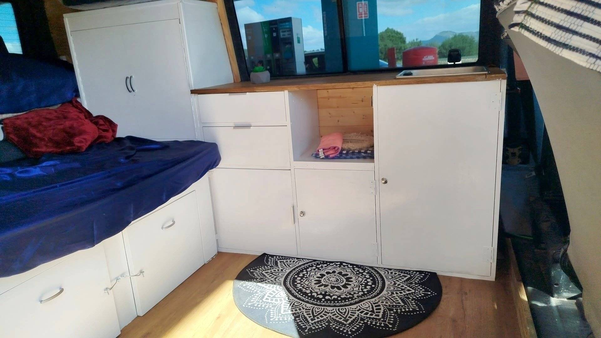 Cozinha Volkswagen Transporter 1.9 TDI - Yescapa