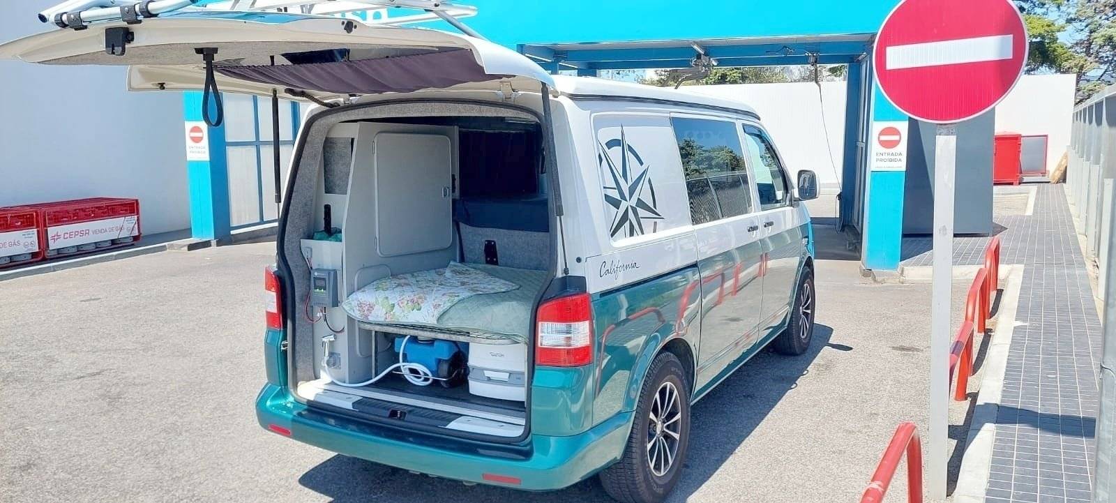 Volkswagen T5 California