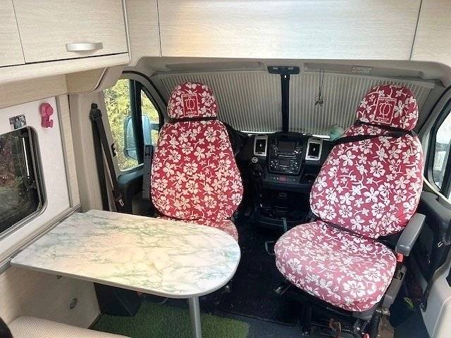 Juliá Camper Fiat 130 Caballos