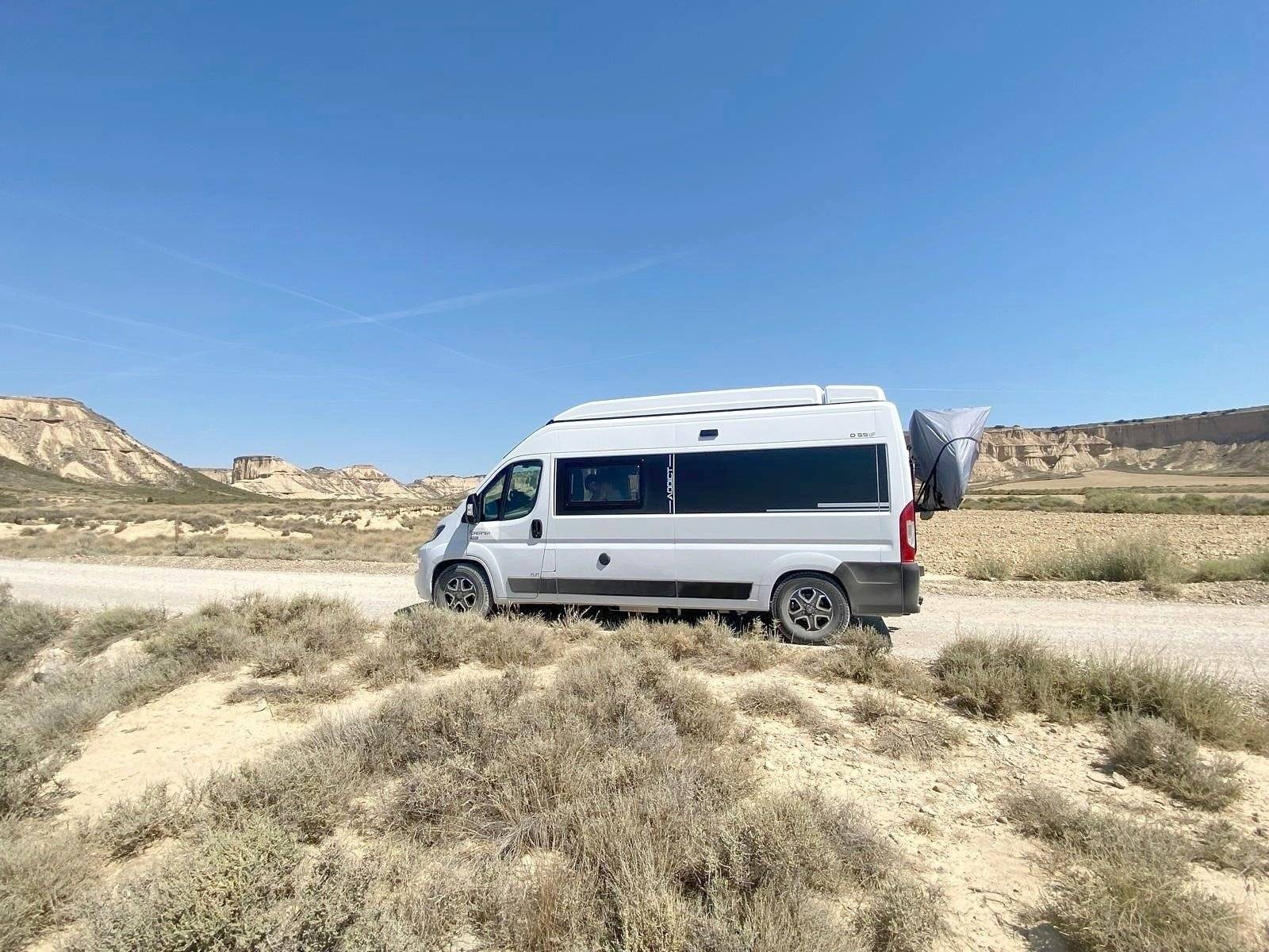 schräge Vorderansicht Fiat - Yescapa