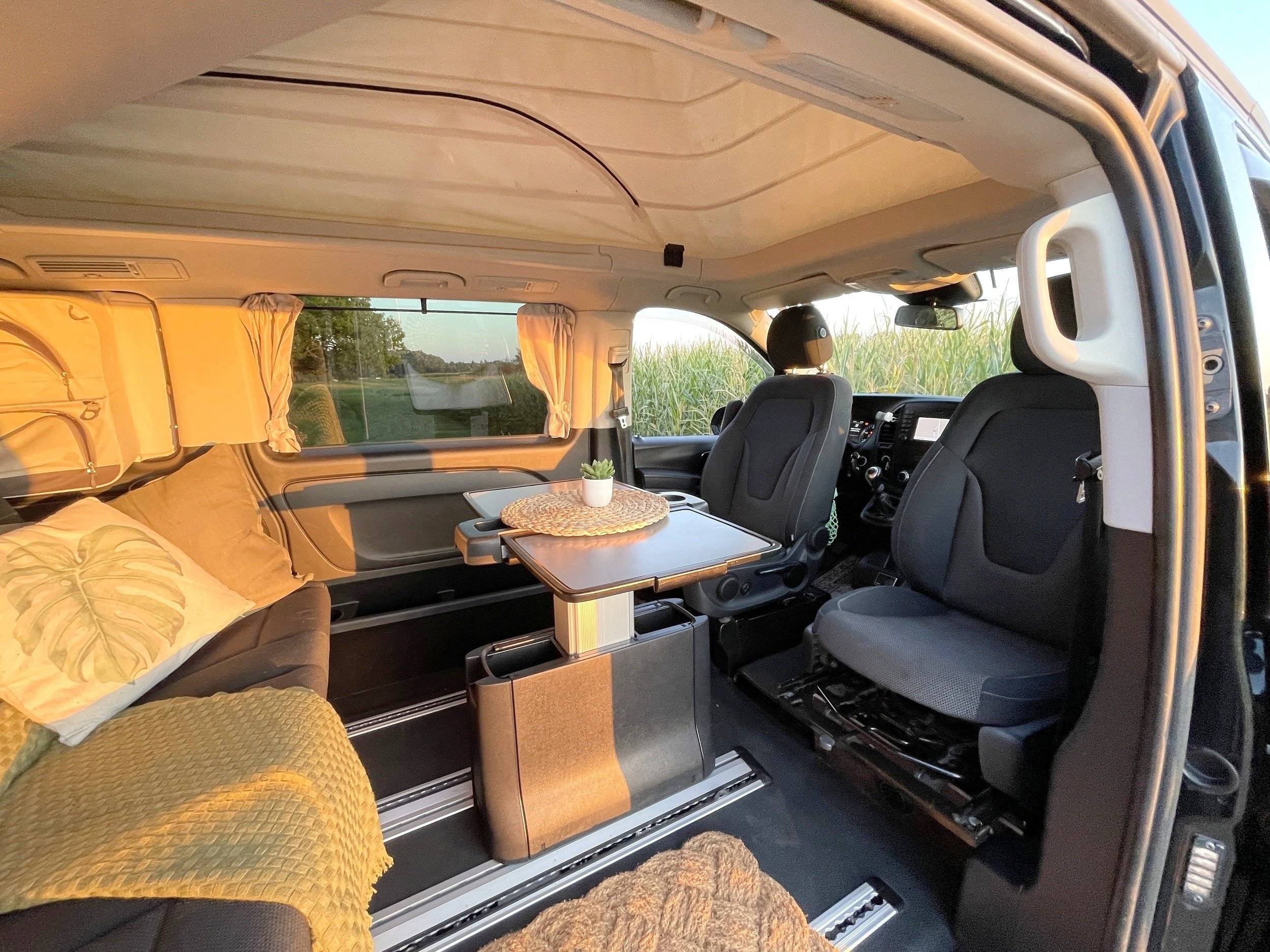 Mercedes Marco Polo Activity