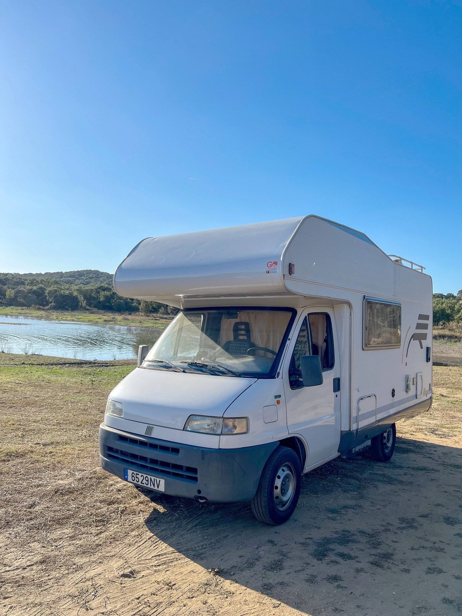 Front view from 3/4 Fiat - Yescapa