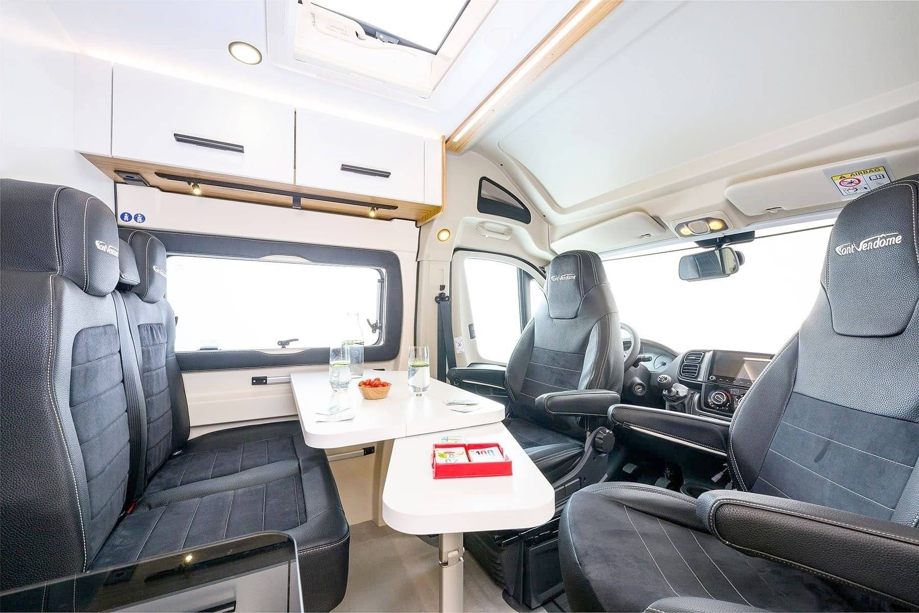 Font Vendôme font vendôme leader camp