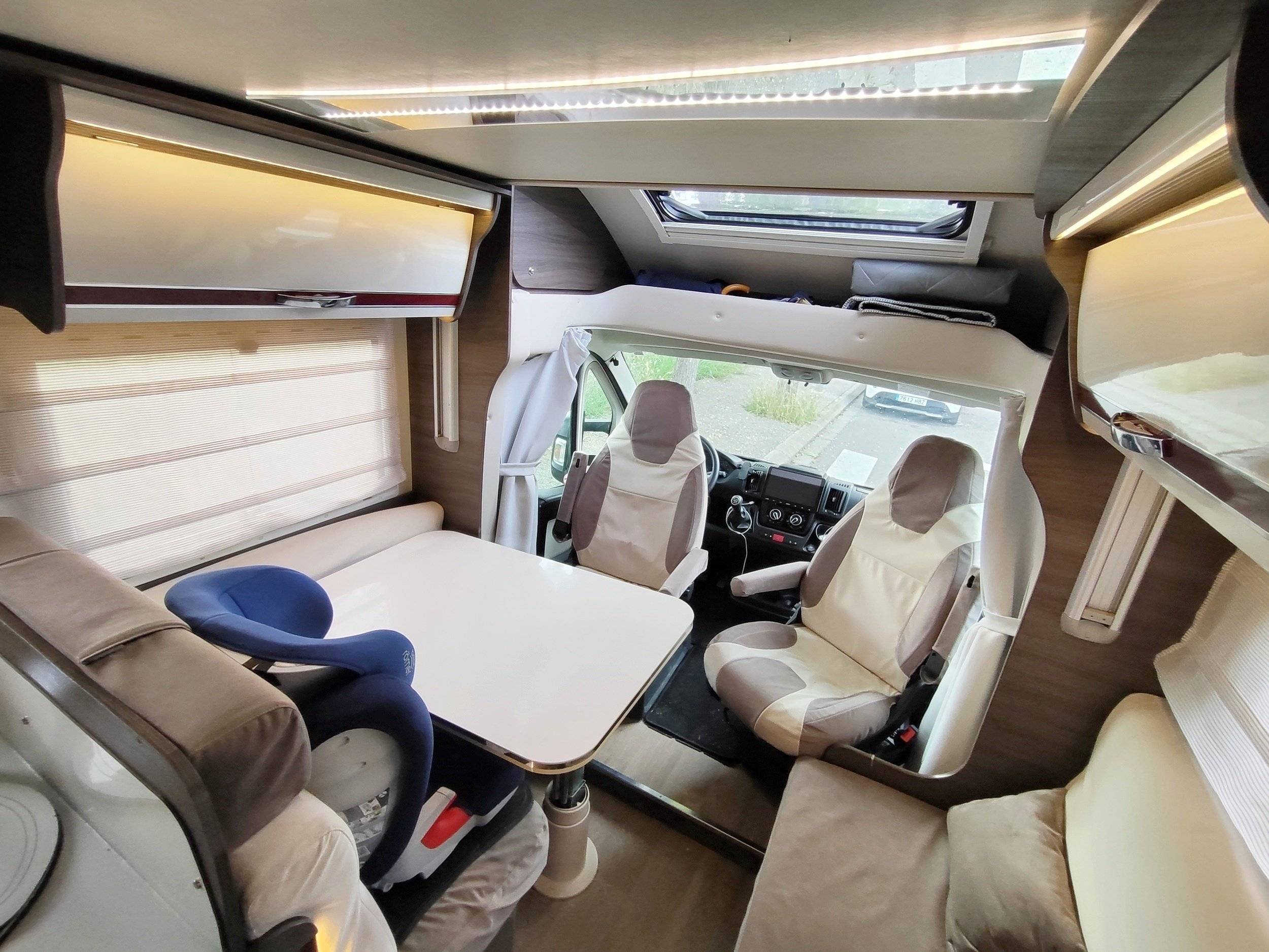 Coin repas Fiat Ducato 2,3 l Multijet 130 ch - Yescapa