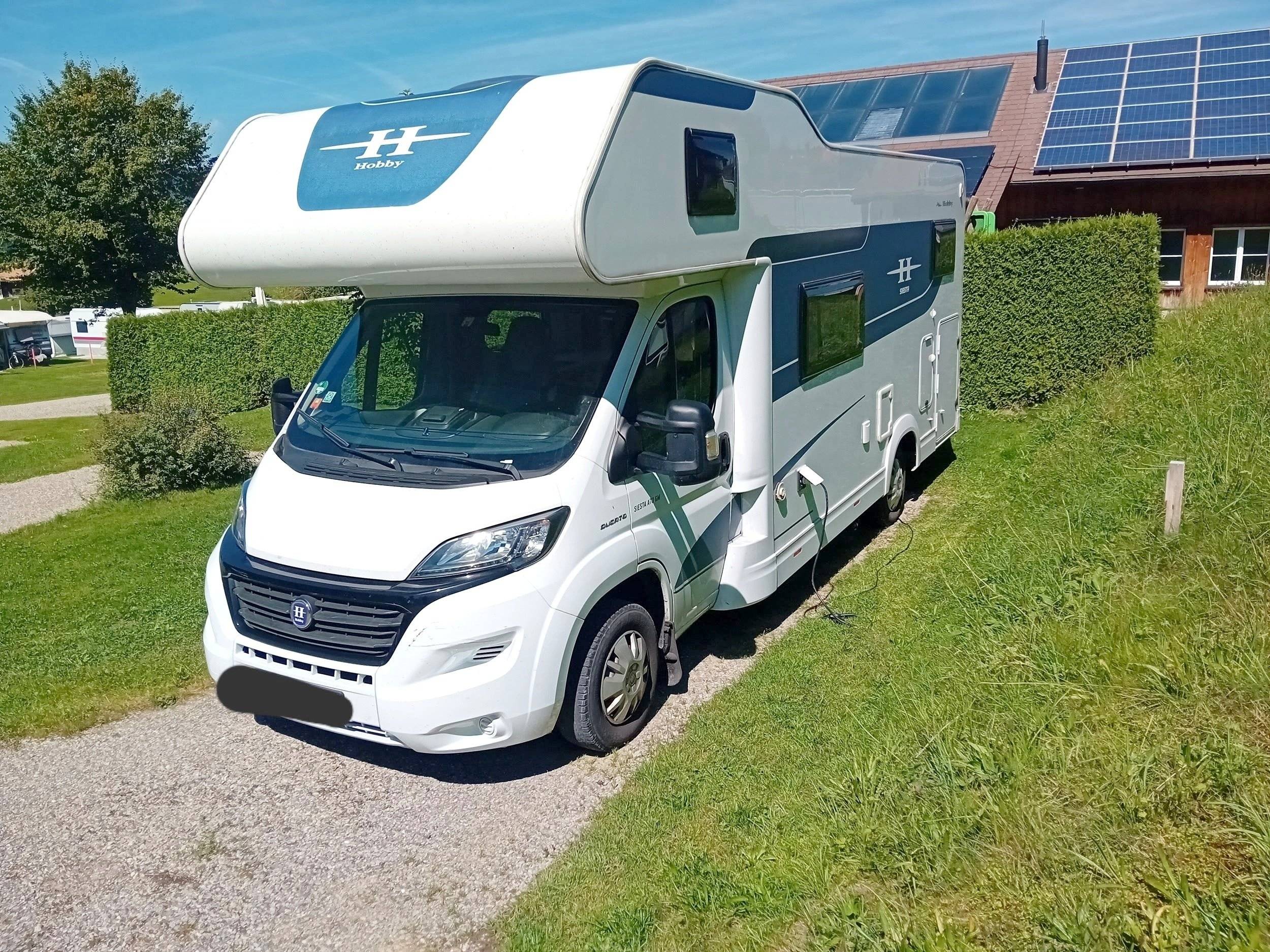 Front view from 3/4 Fiat - Yescapa