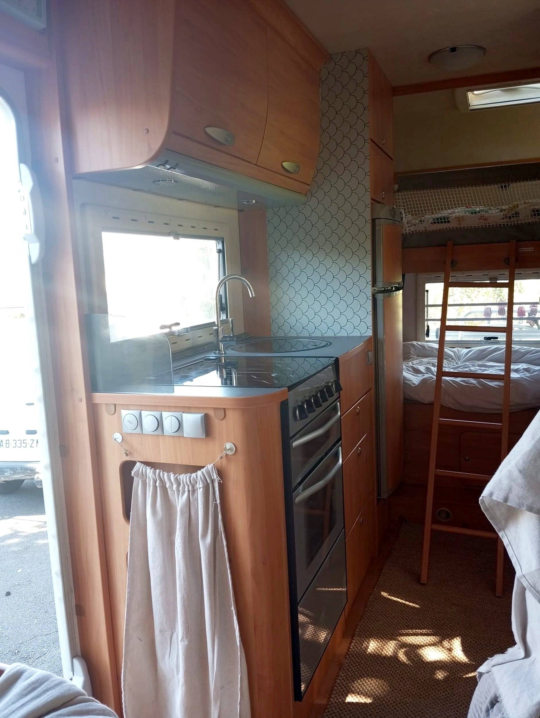 Adria 690 Dk