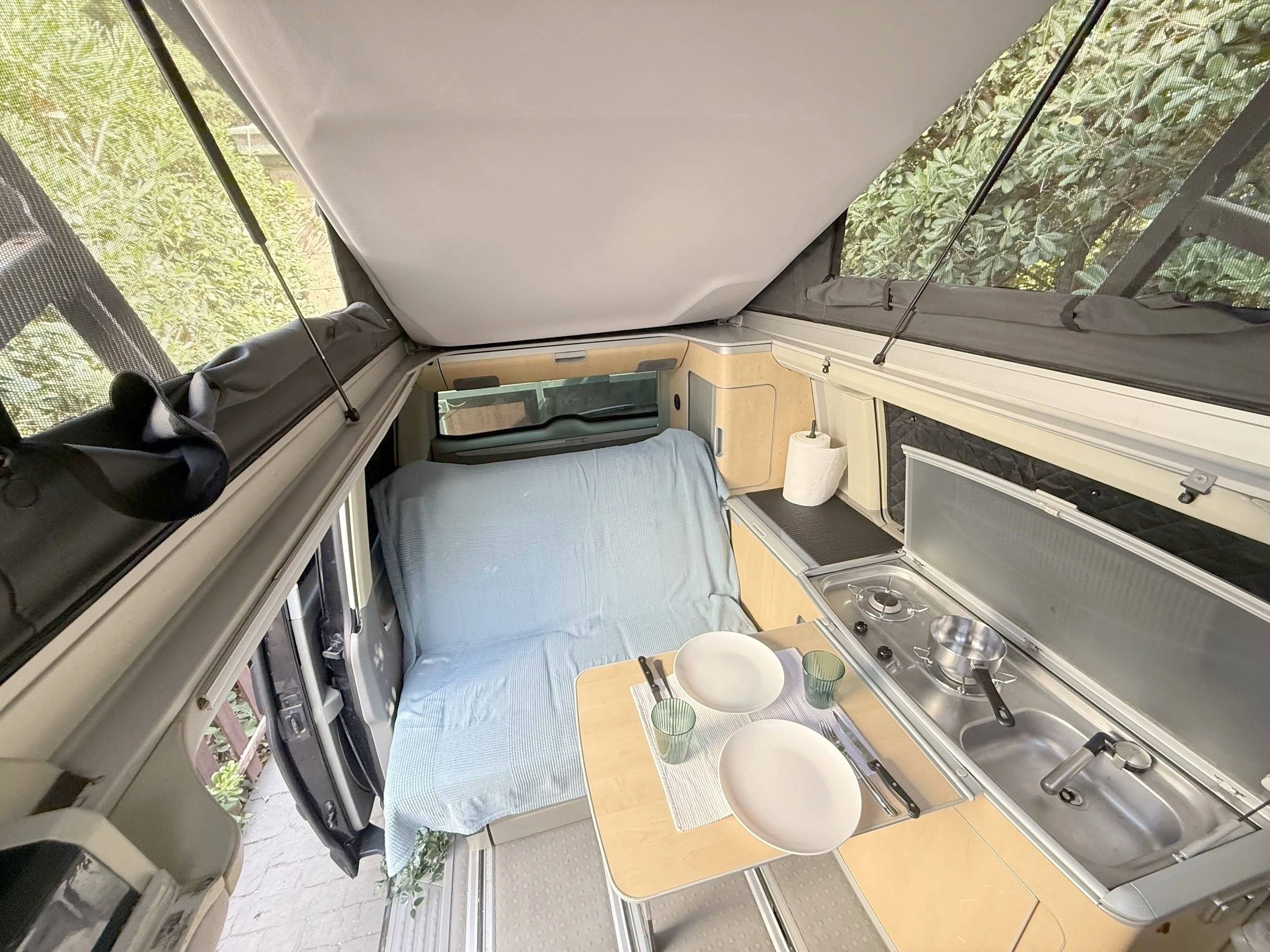 Eethoek Volkswagen T5 2,5 l 130 ch - Yescapa