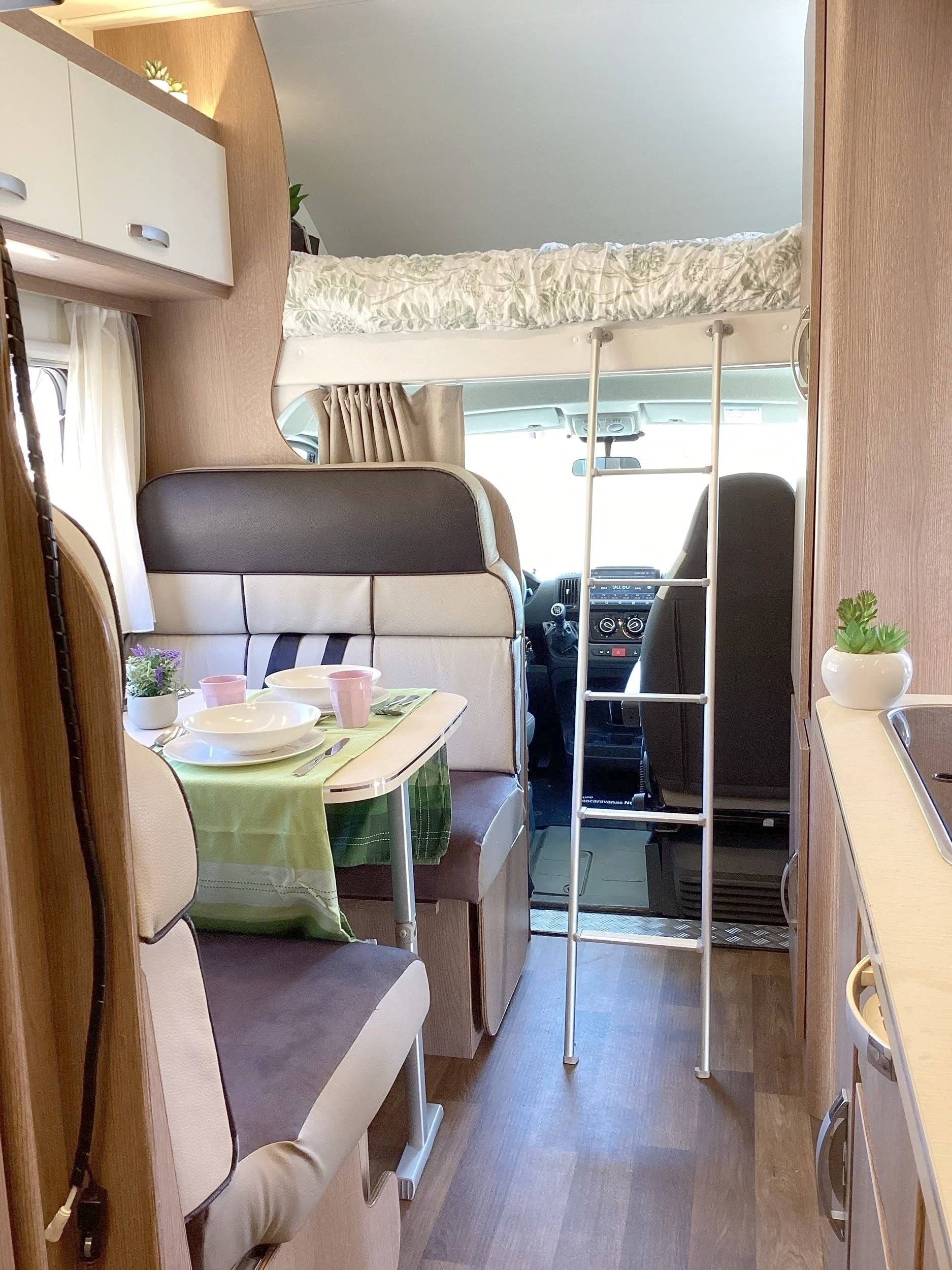 Dinette Fiat 2,3 l 130 ch. - Yescapa