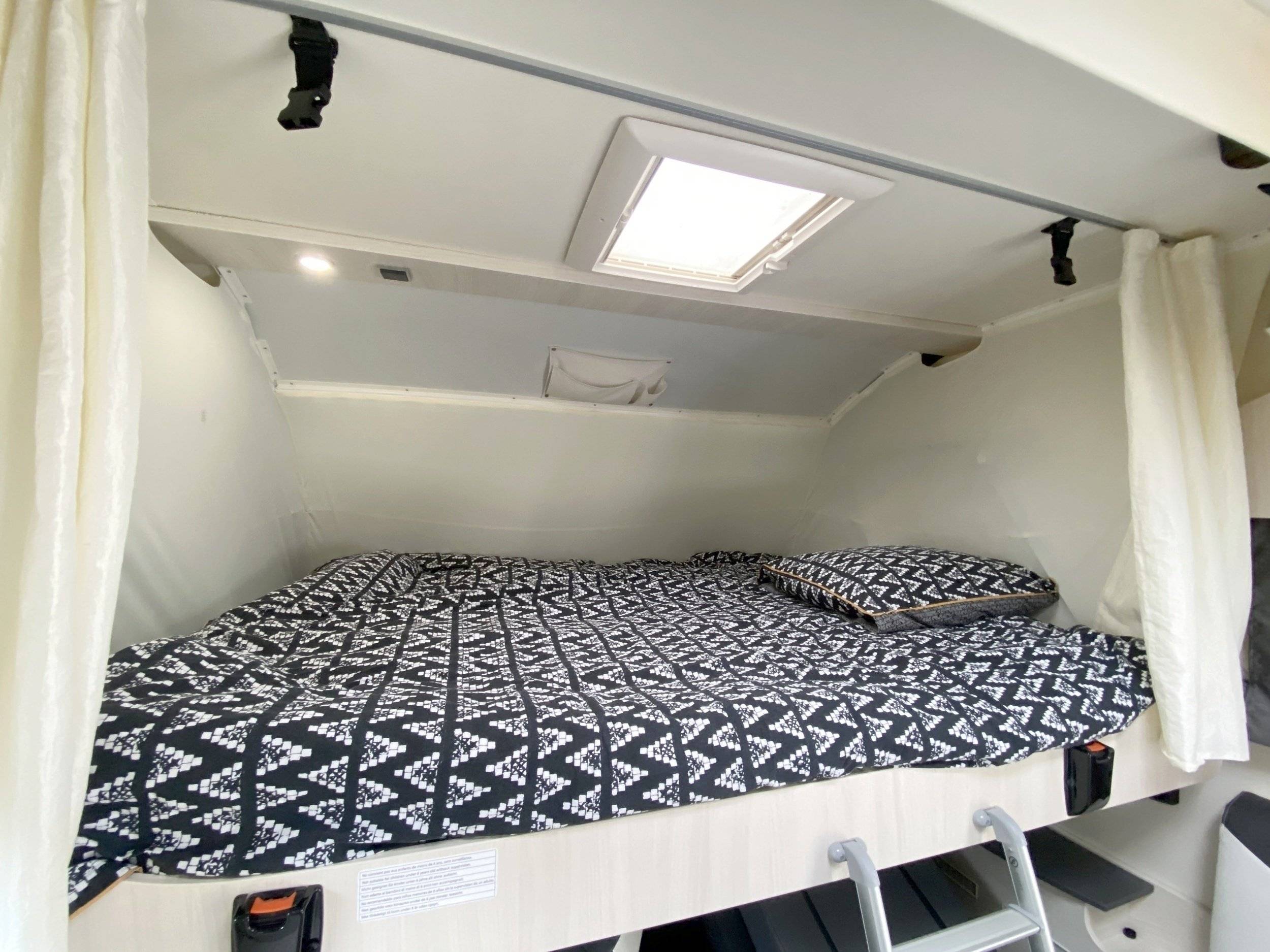 Challenger 35 light 2,4 l 140 ch.