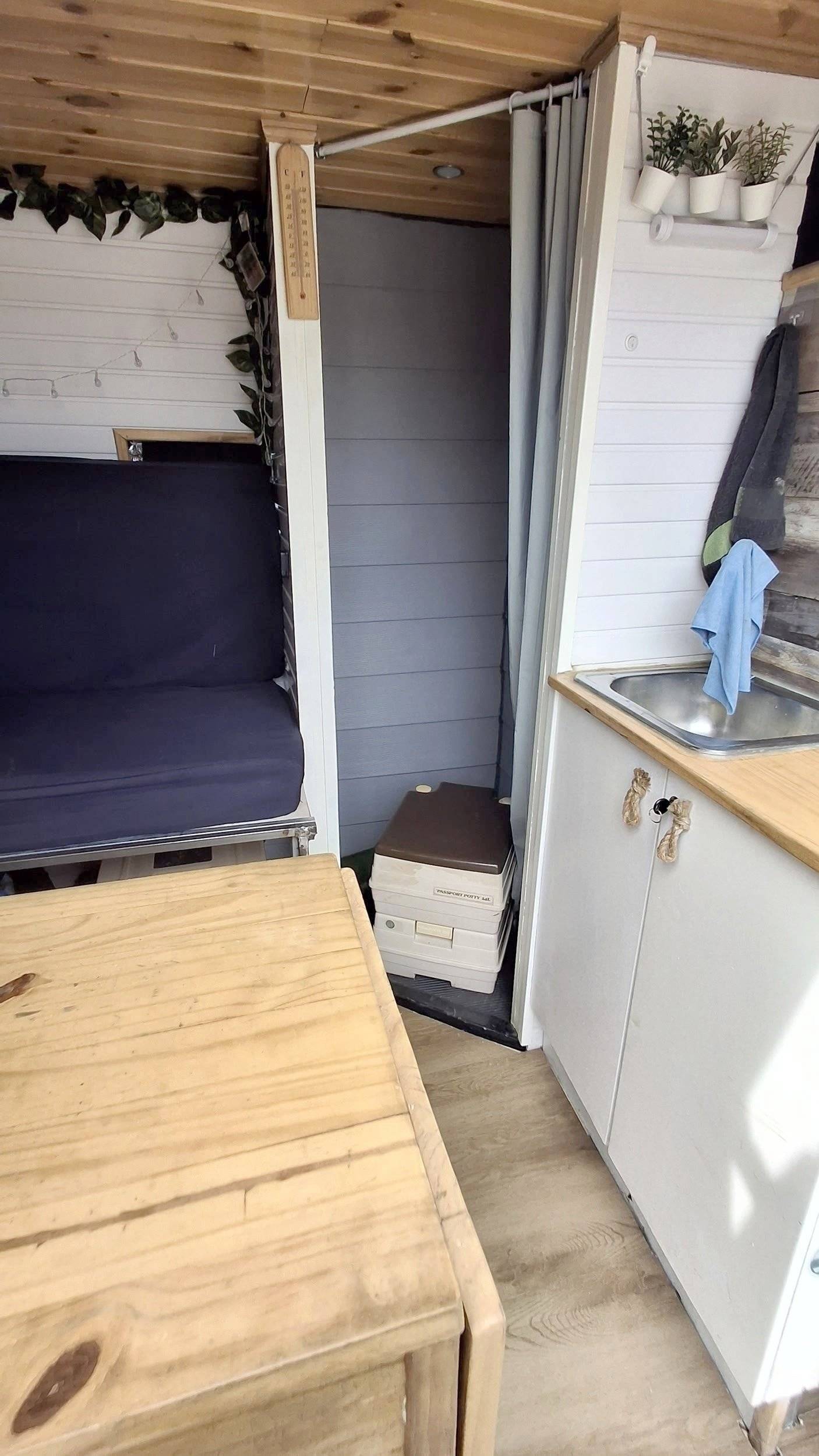 Kitchen Citroën Citroen jumper 2.5l - Yescapa