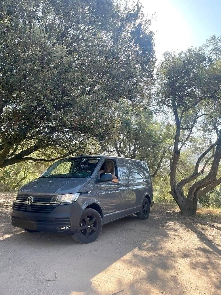 schräge Vorderansicht  - Yescapa