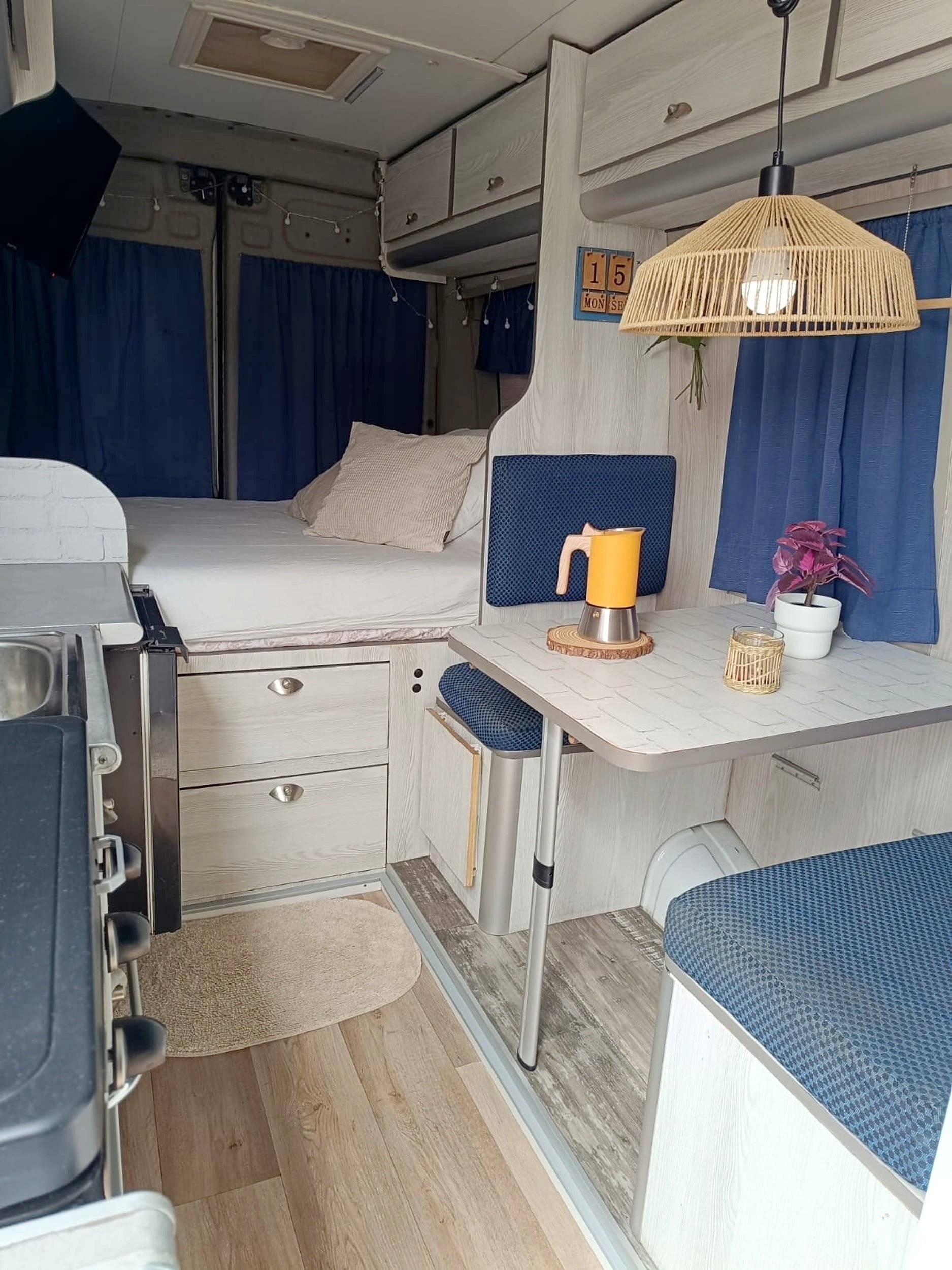 slaapplaatsen Iveco Daily 3,0 l 180 ch - Yescapa