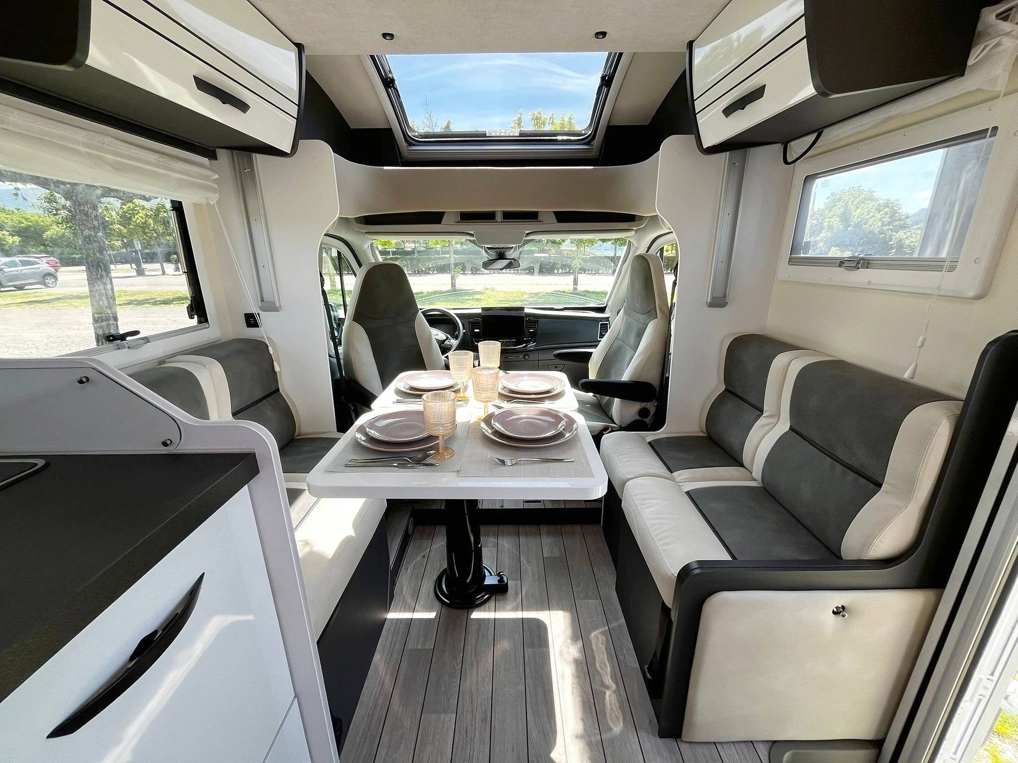 Comedor Ford Transit 2,0 l 170 ch - Yescapa