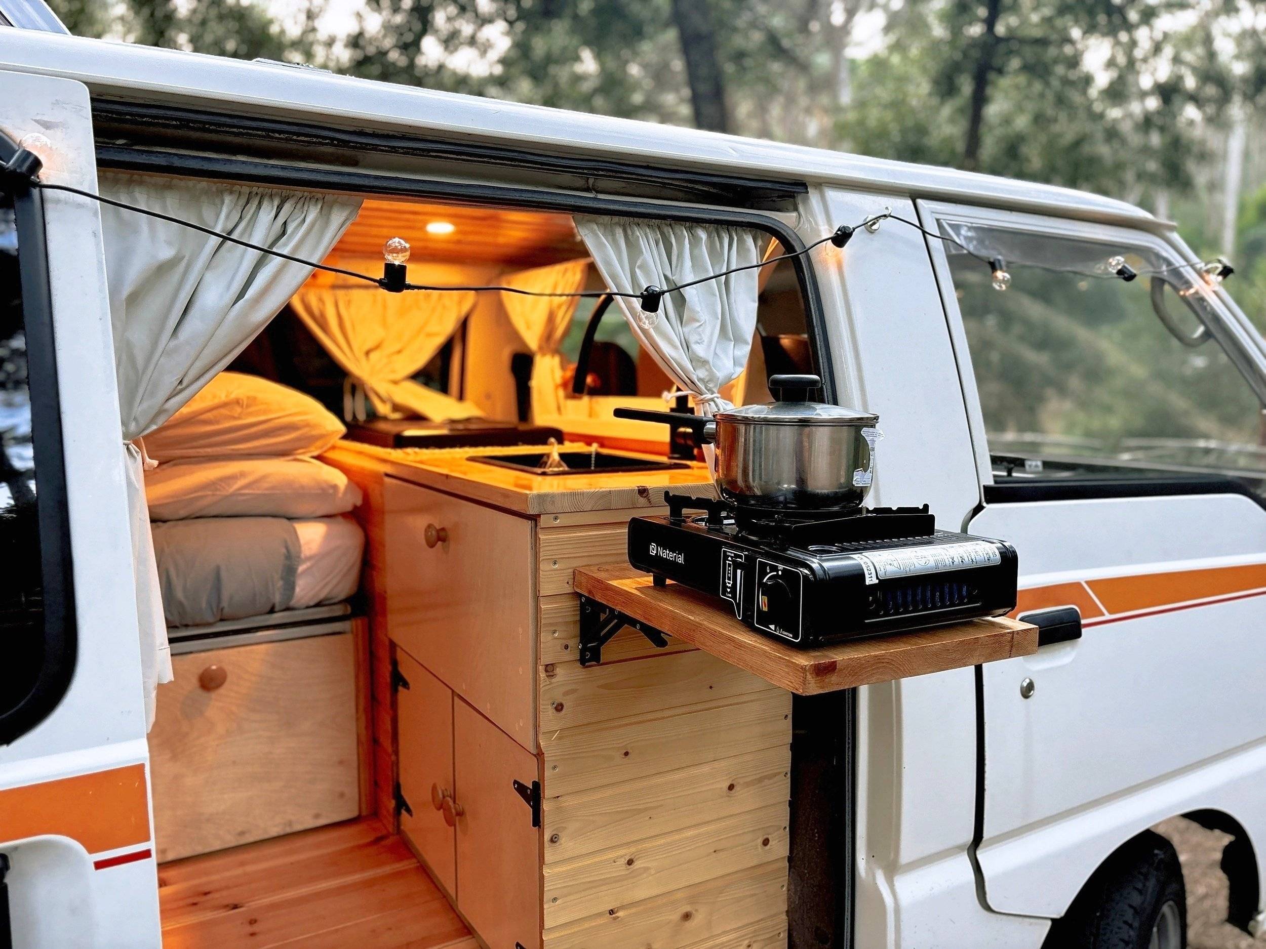 L300 Mitsubishi L300