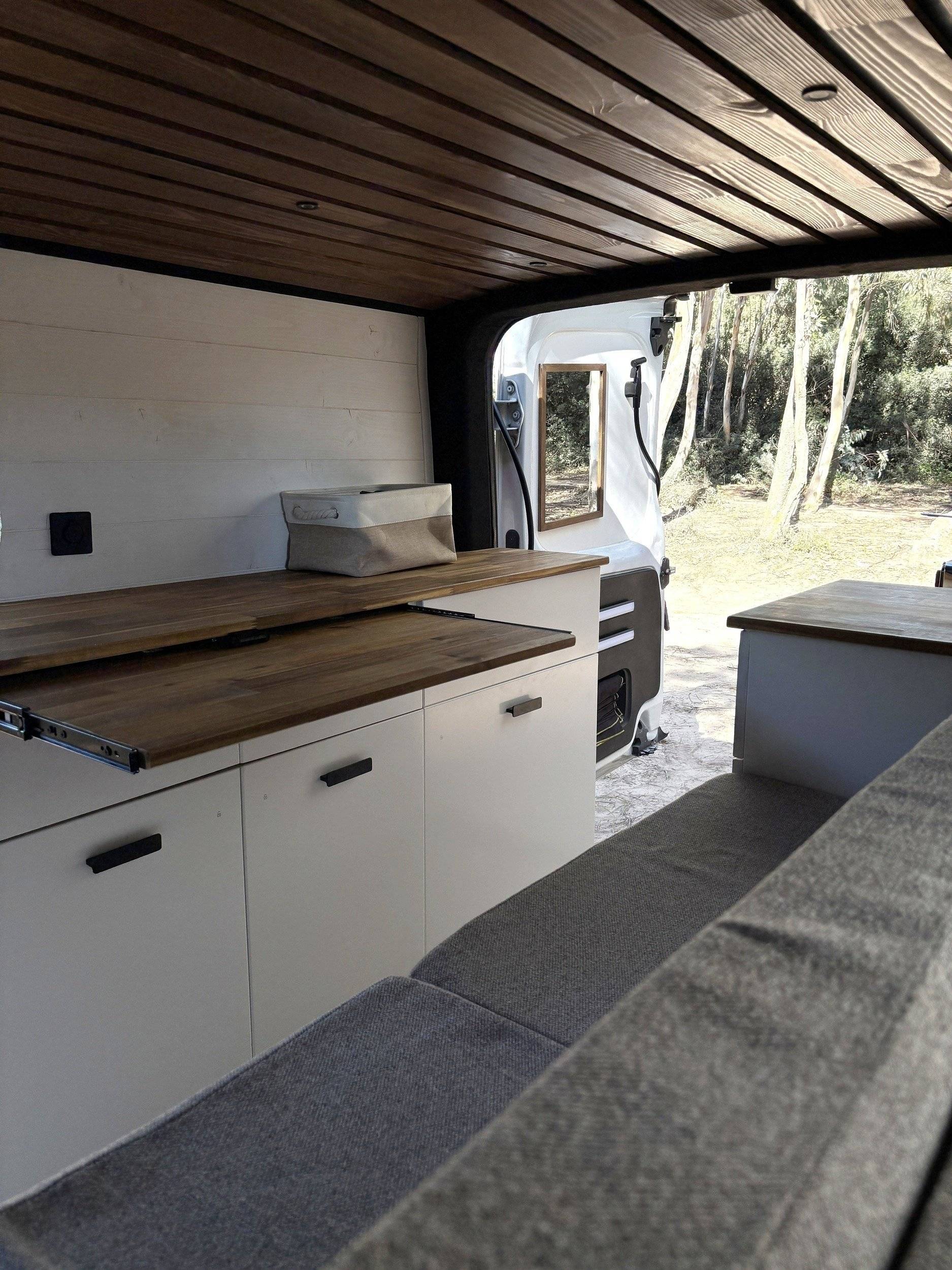 Menjador Renault - Yescapa