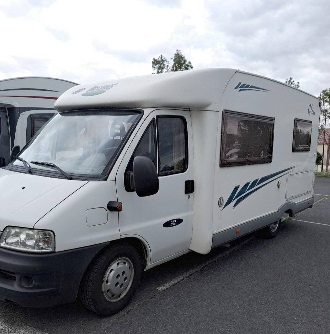 Front view from 3/4 Fiat Fiat ducato 2.8l JTD - Yescapa
