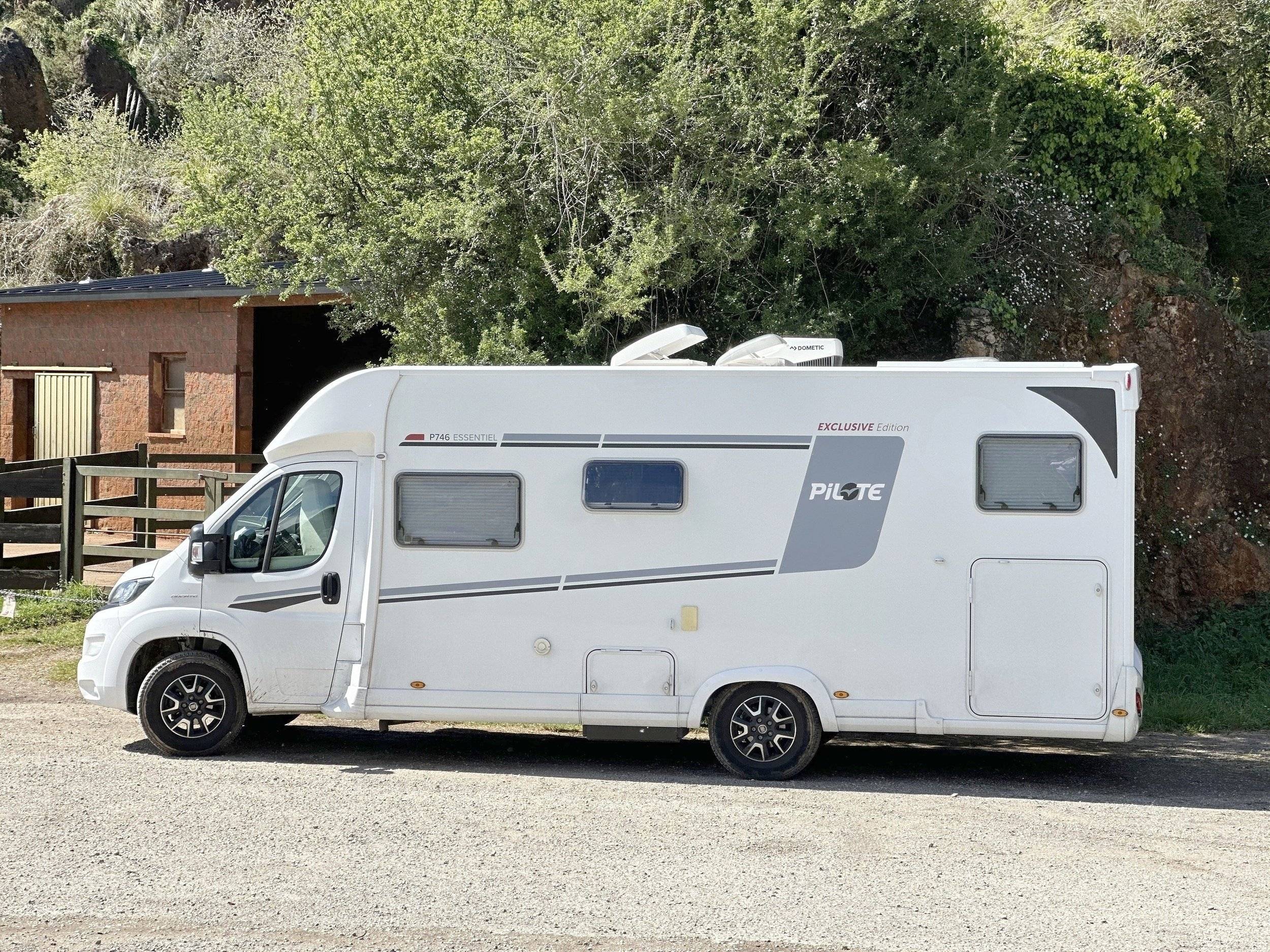 Pilote Pilote P746 Essentiel