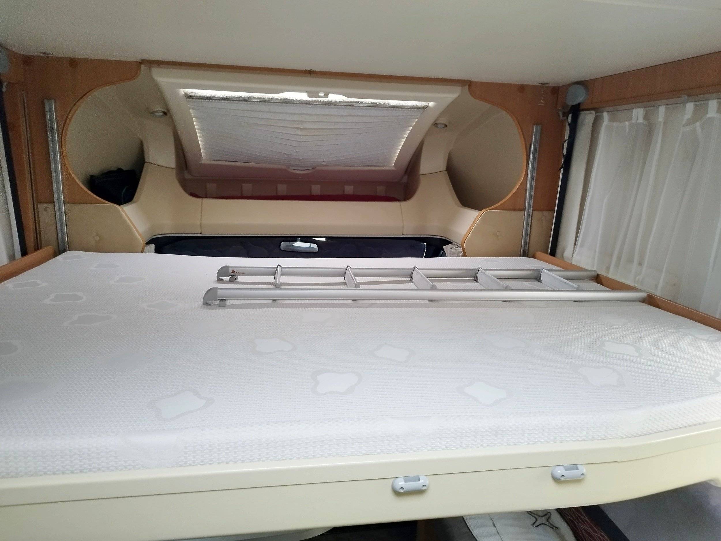 Dormidas Ford ford transit - Yescapa