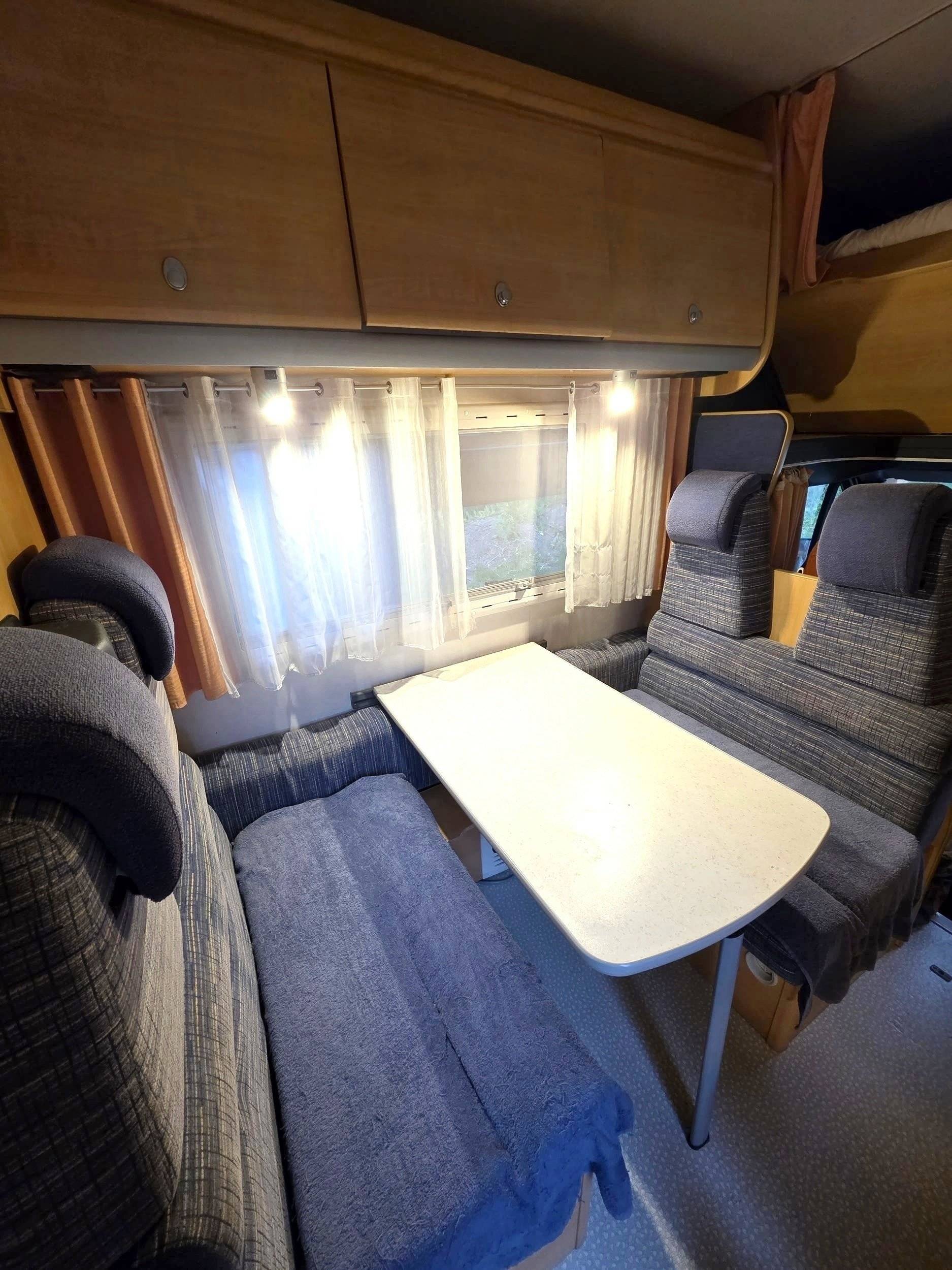 Alpes Camping-Car Ford Transit 2,2l TDCi 85ch.