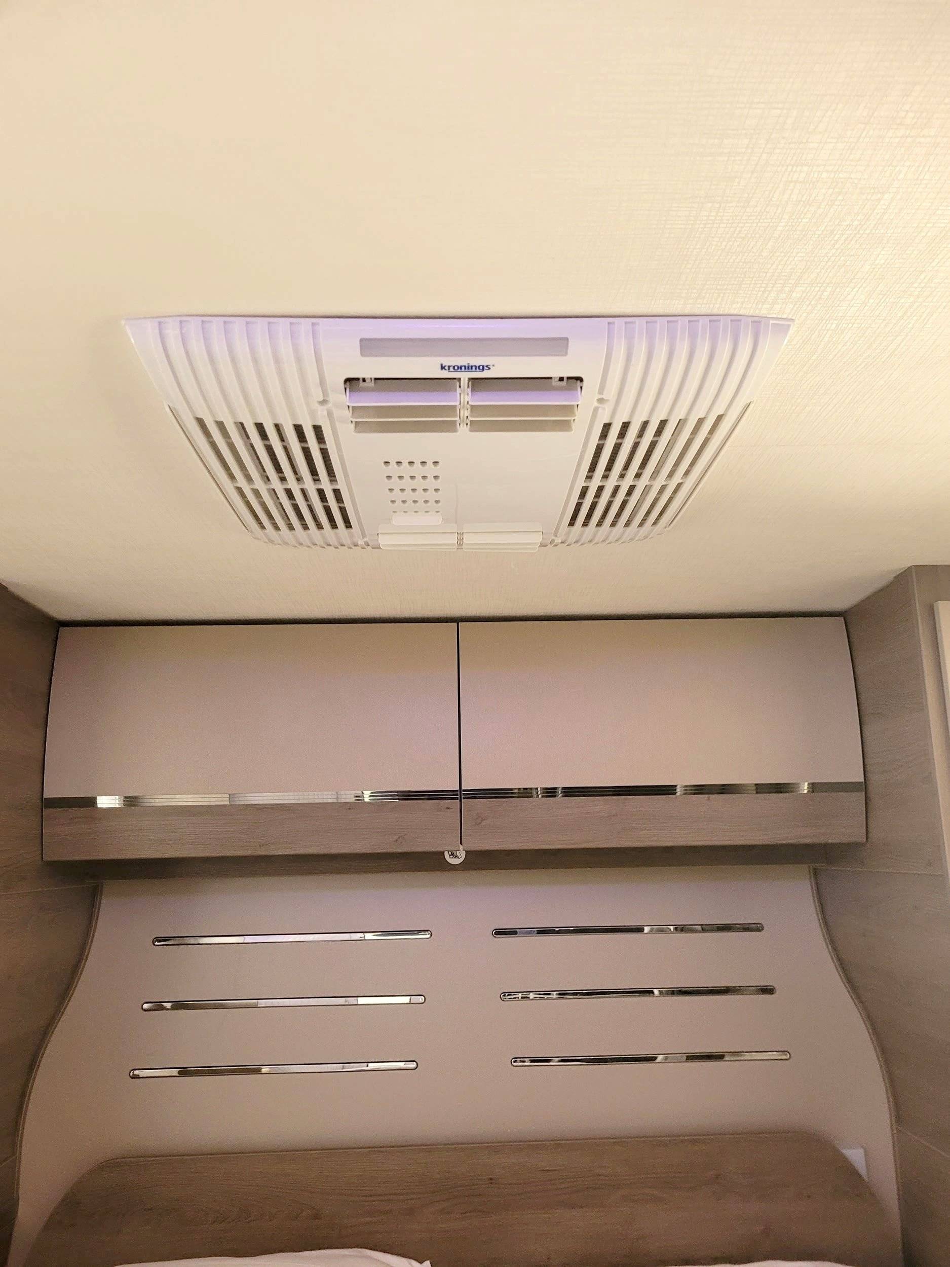 Challenger Graphite 288 , 170 PS