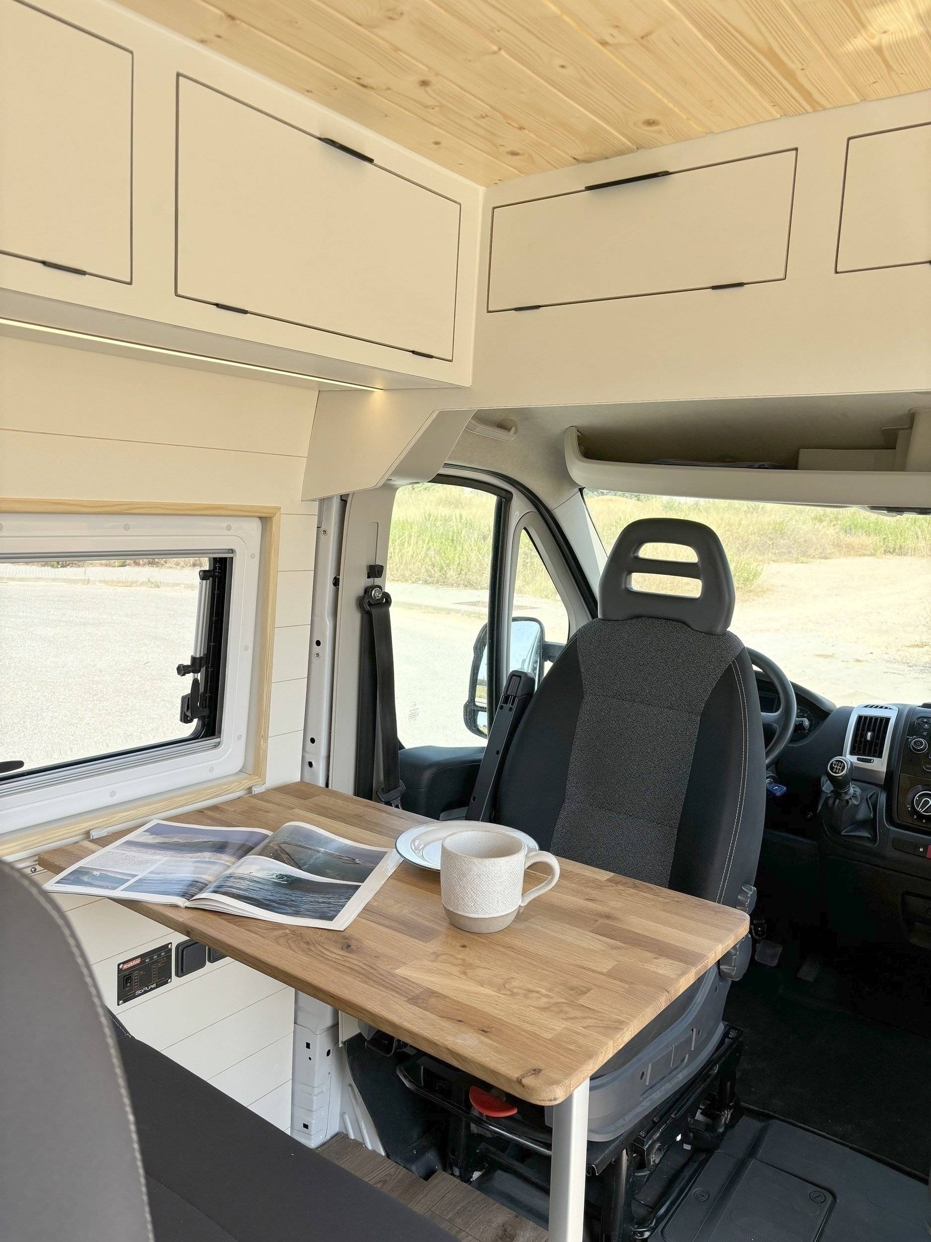 Dining Area Fiat Ducato 2,3 130 ch - Yescapa